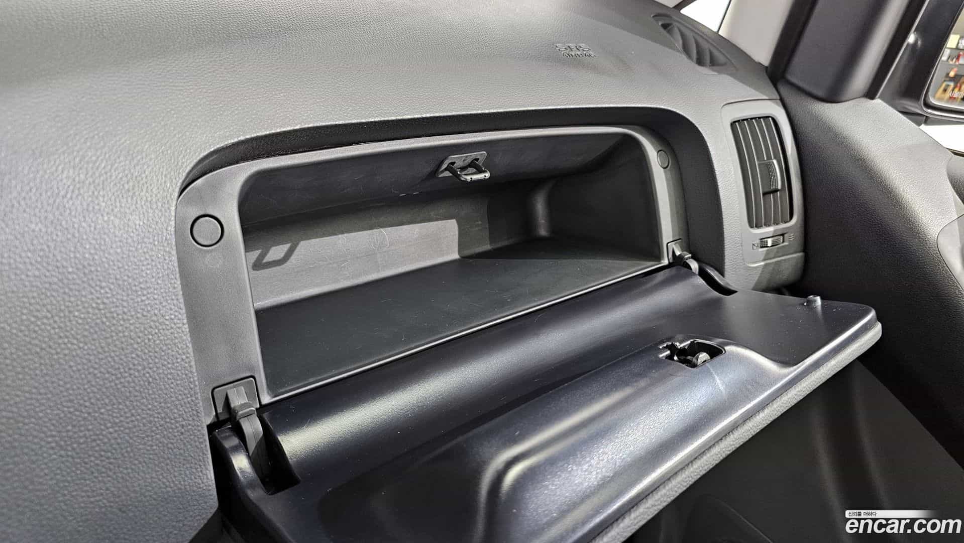 Starex Hyundai 2021.2-OPTION-020