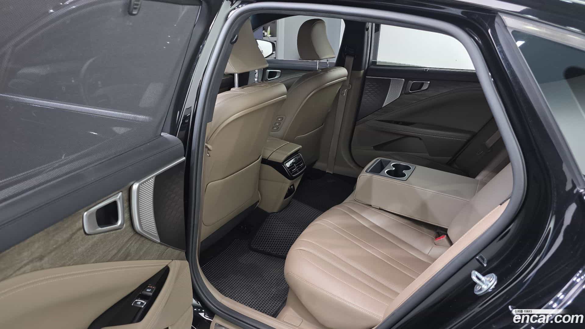 K8 Kia 2022.0-INNER-036