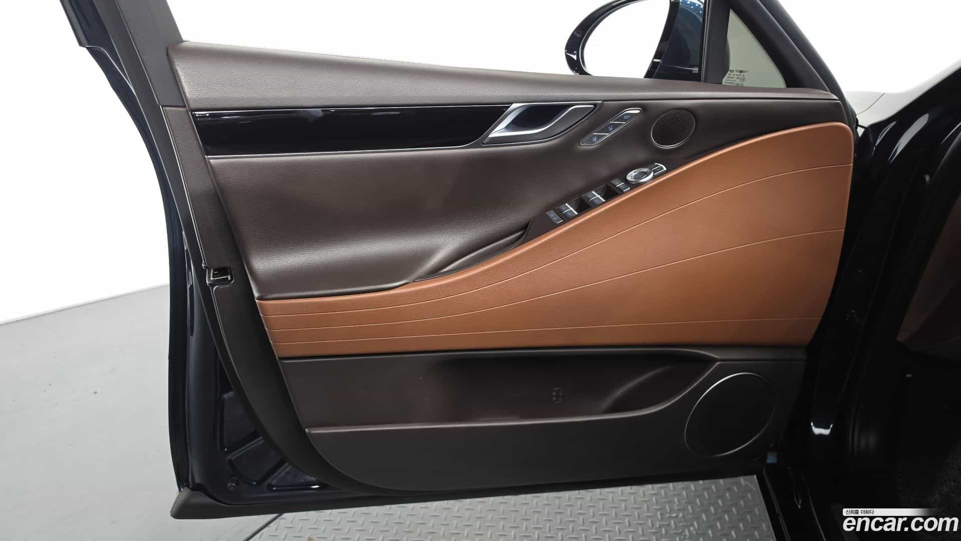 G80 Genesis 2023.7-INNER-034