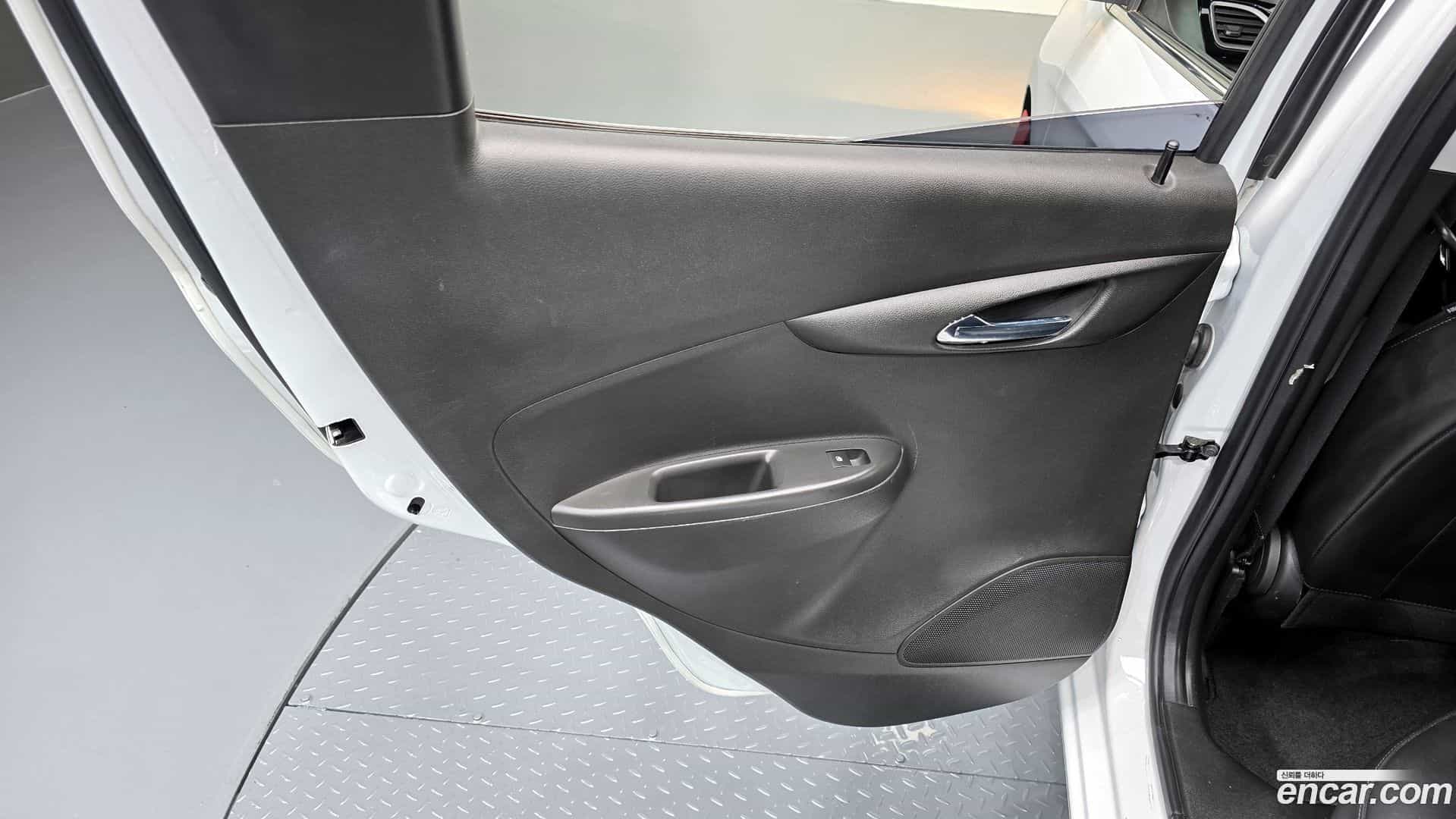 Spark Chevrolet 2022.11-INNER-035