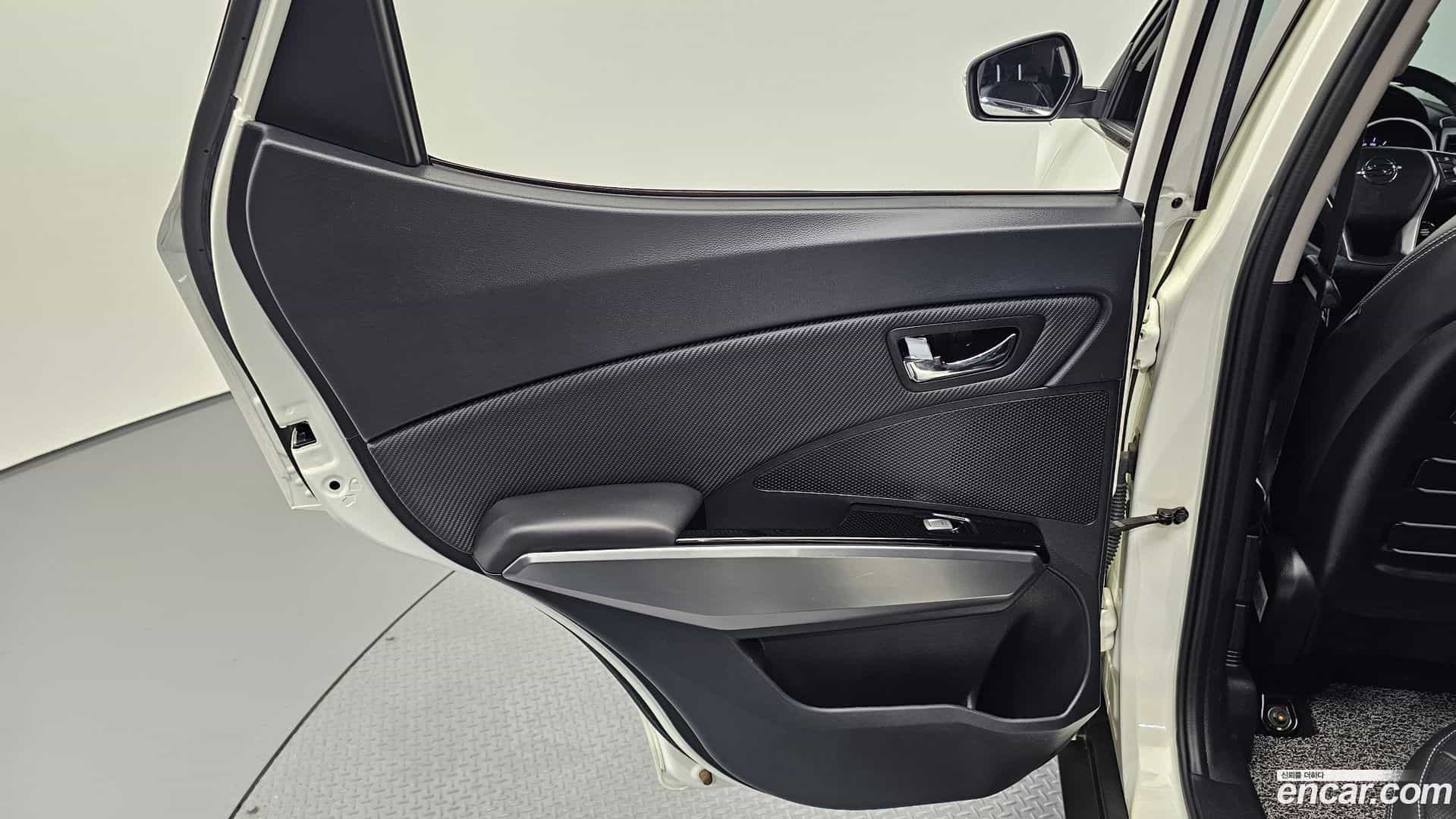 TIBOLI KG Mobility 2019.1-INNER-035