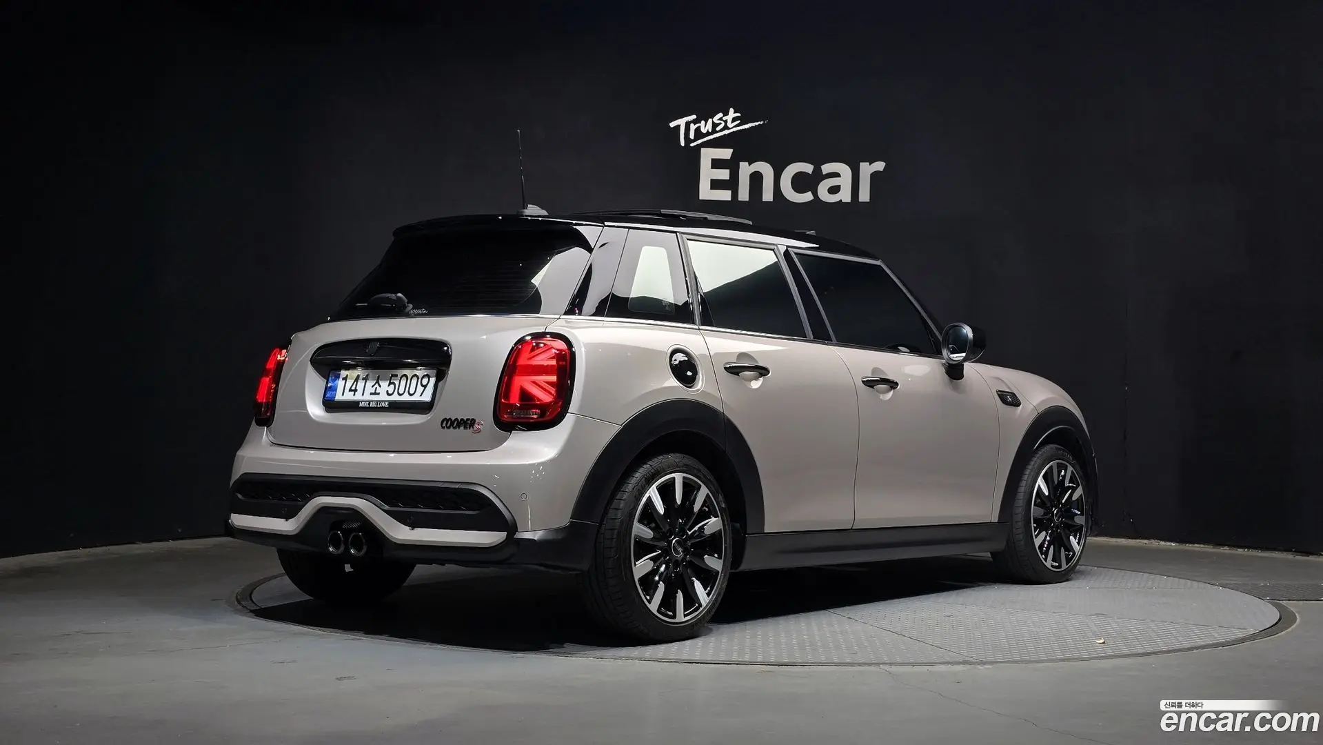 Main__Slider__Photo:Cooper Mini 2022.5-1