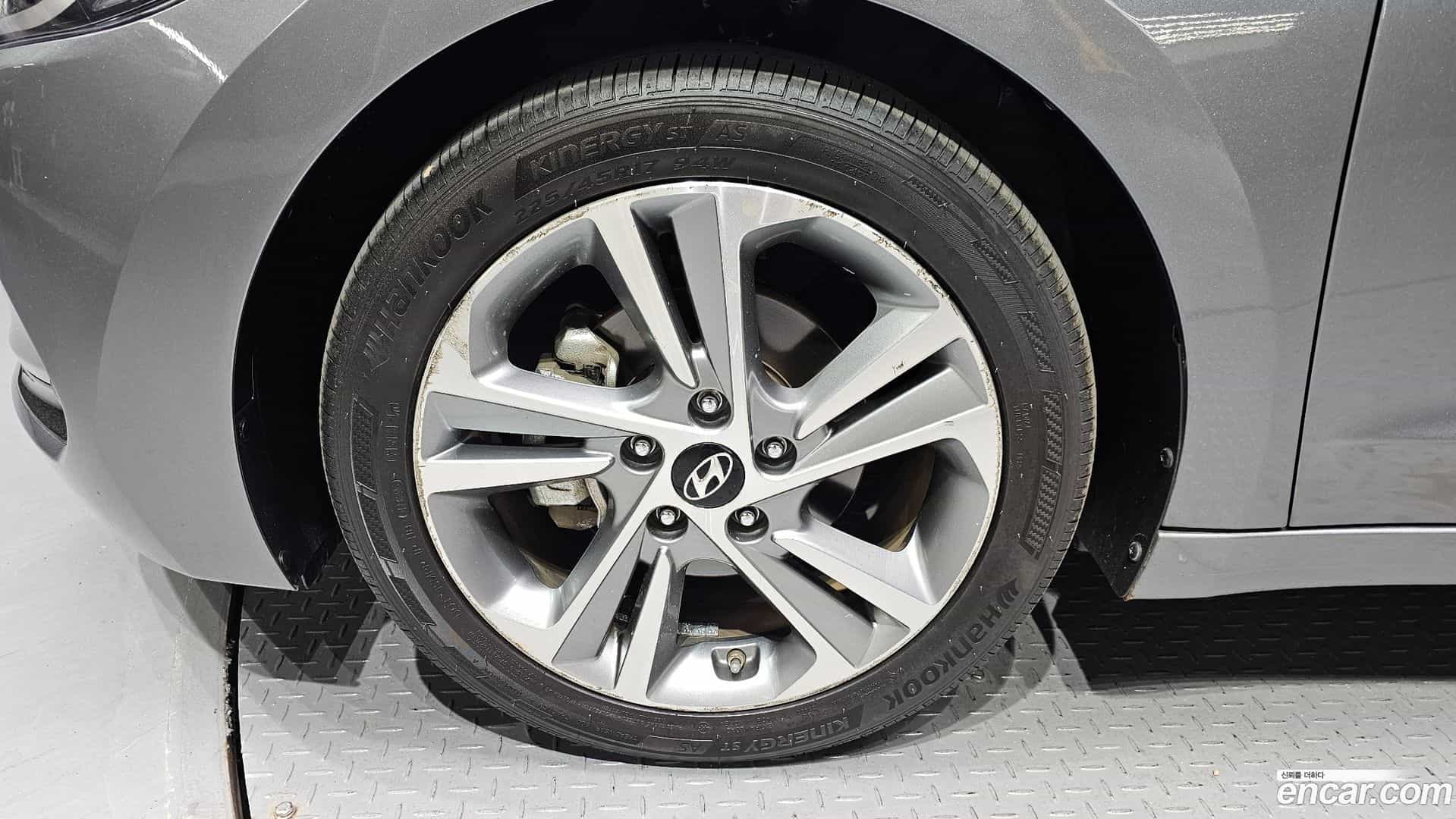 AVANTE Hyundai 2017.11-OUTER-005