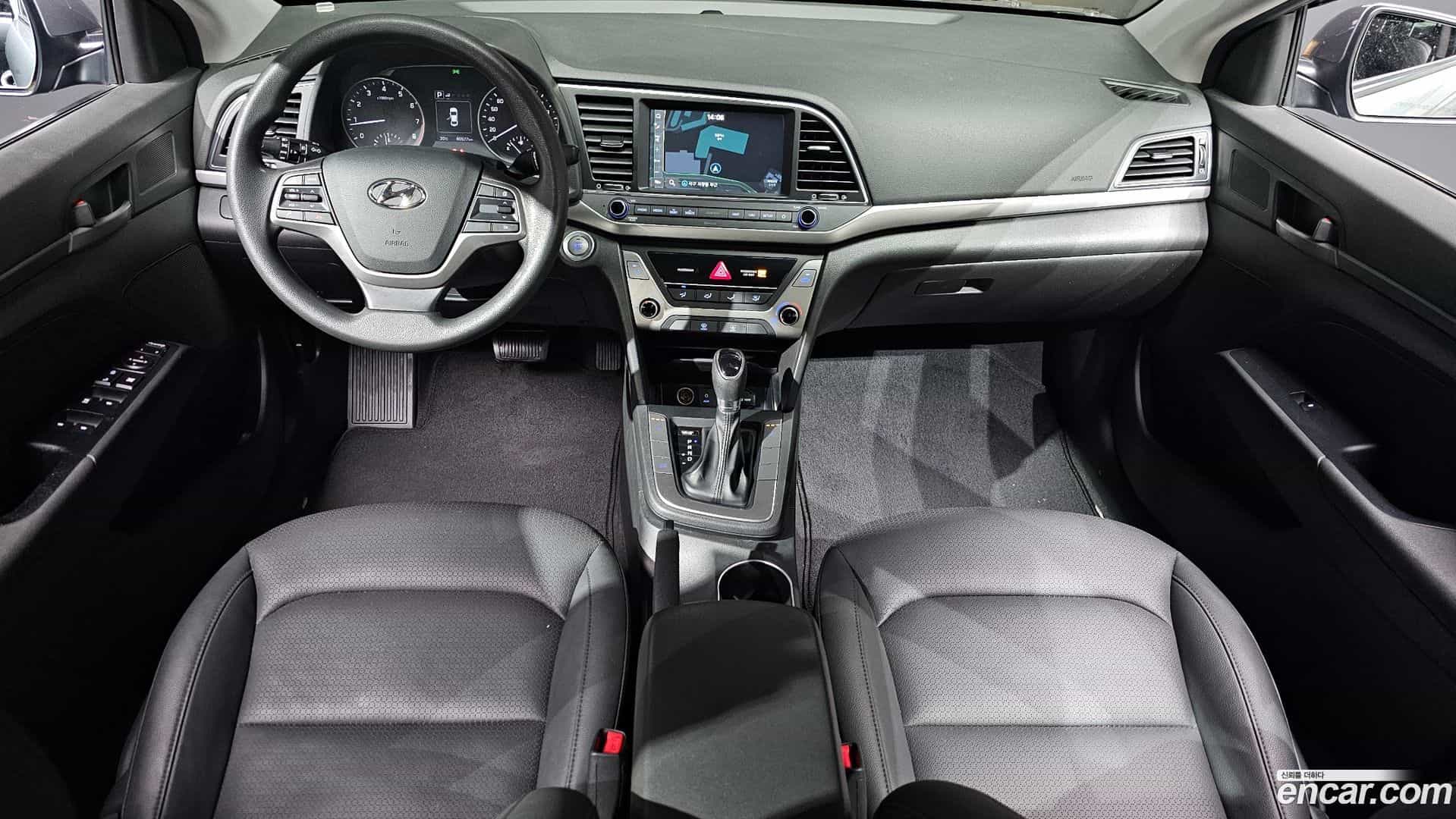 AVANTE Hyundai 2017.11-INNER-007