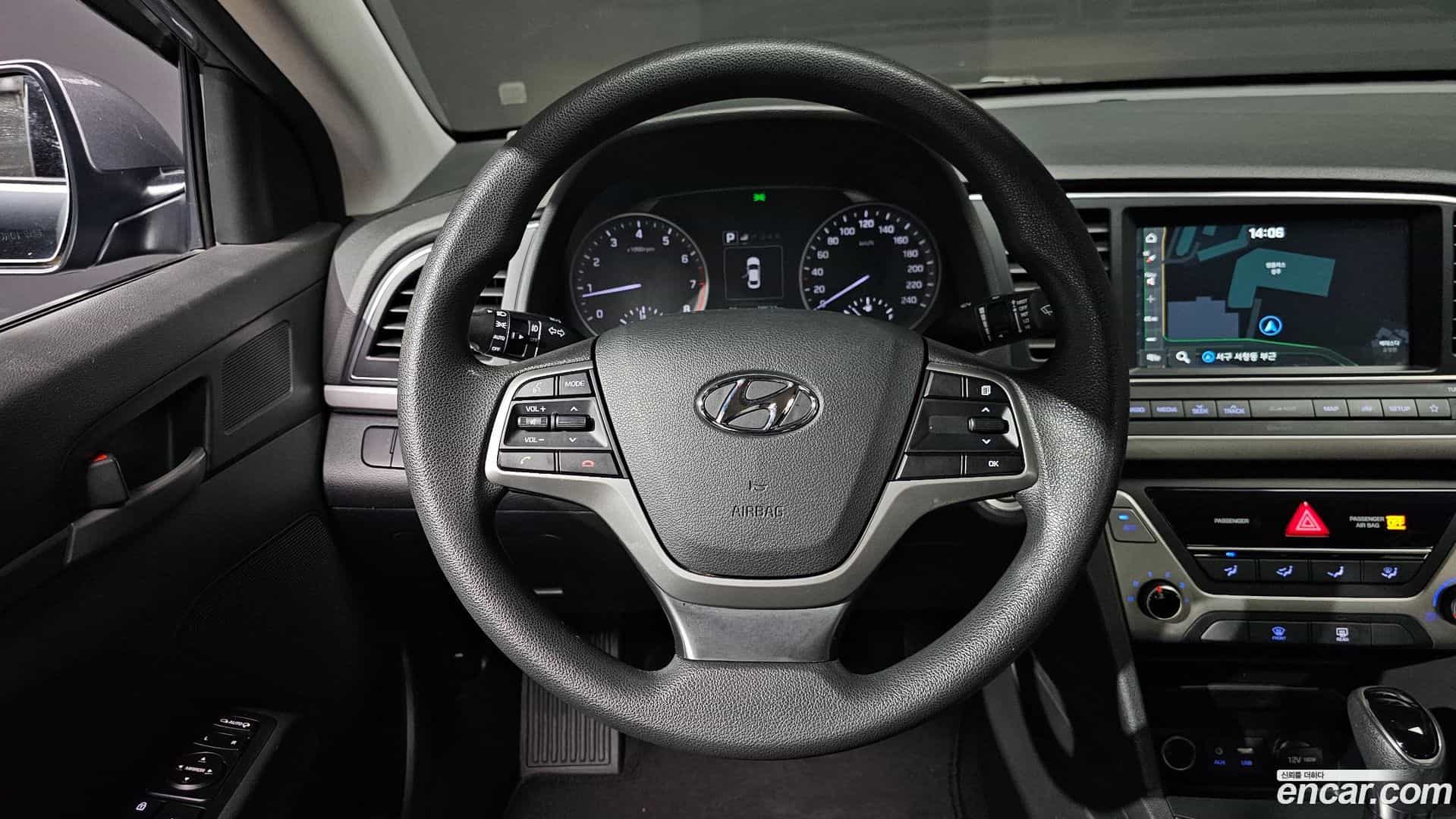 AVANTE Hyundai 2017.11-OPTION-017