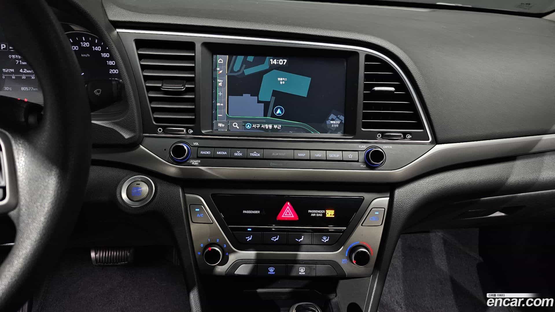 AVANTE Hyundai 2017.11-OPTION-018