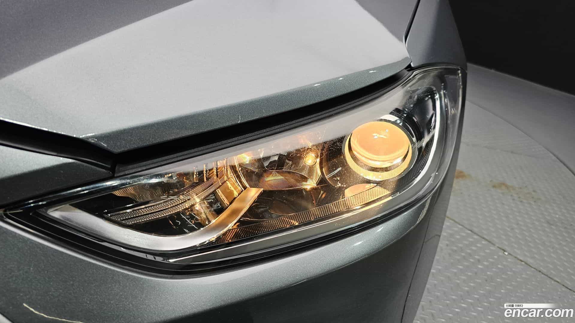 AVANTE Hyundai 2017.11-OUTER-032