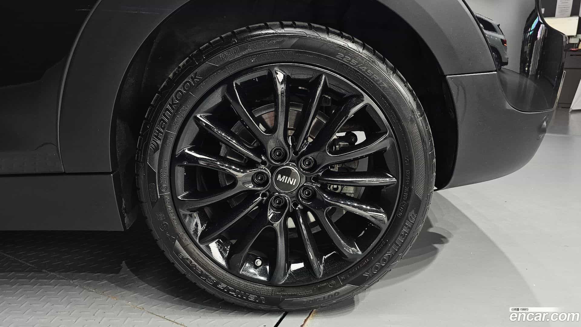 Clubman Mini 2021.5-OUTER-031
