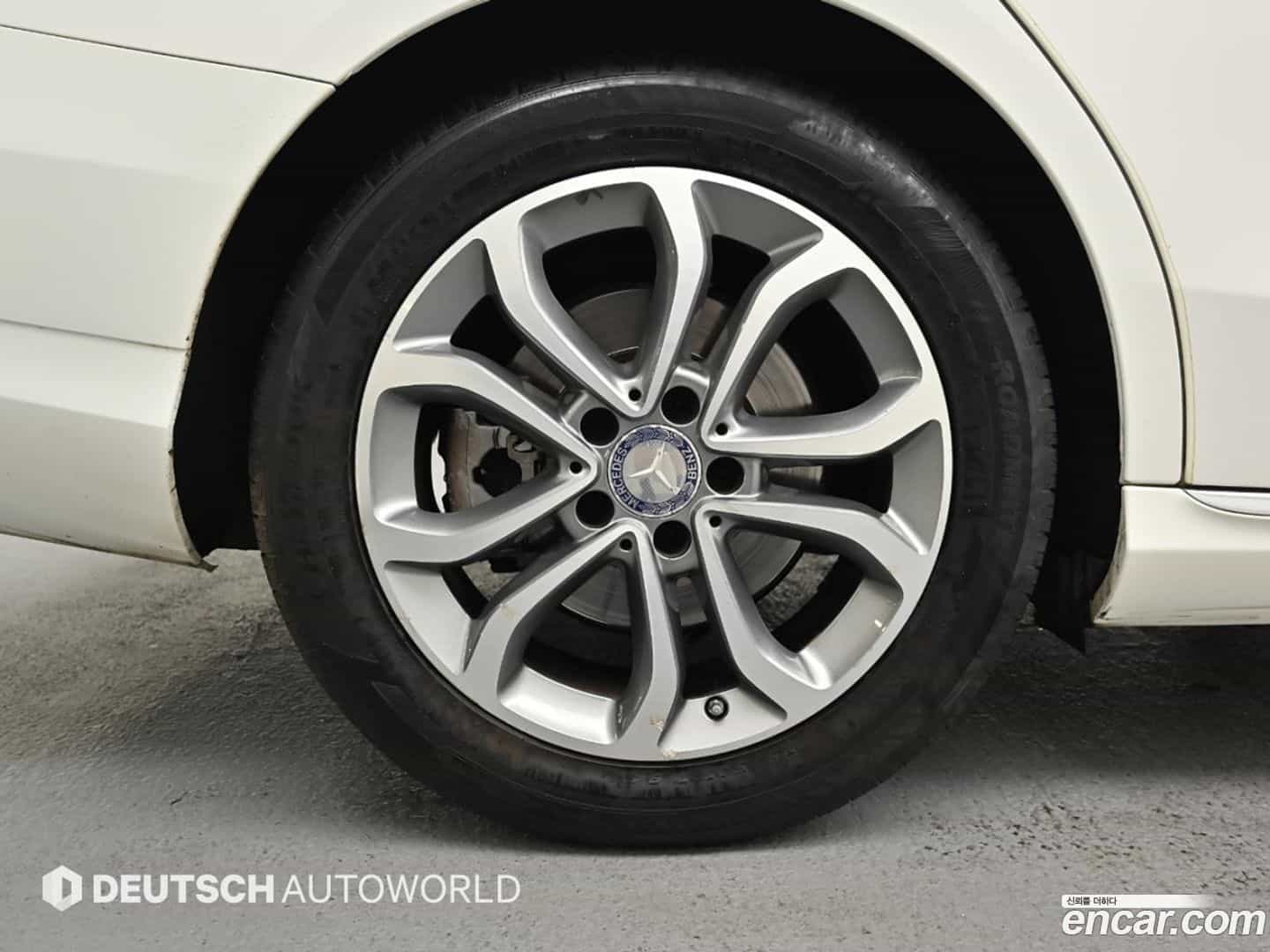 C-Class Mercedes-Benz 2015.9-OUTER-005