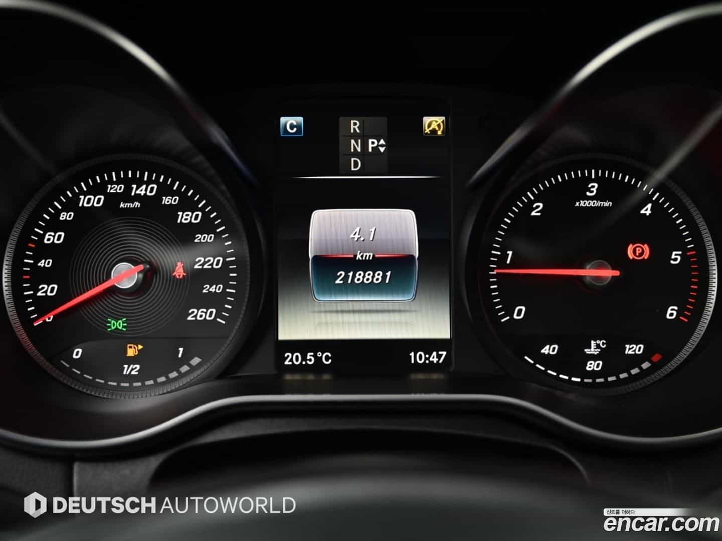C-Class Mercedes-Benz 2015.9-INNER-008