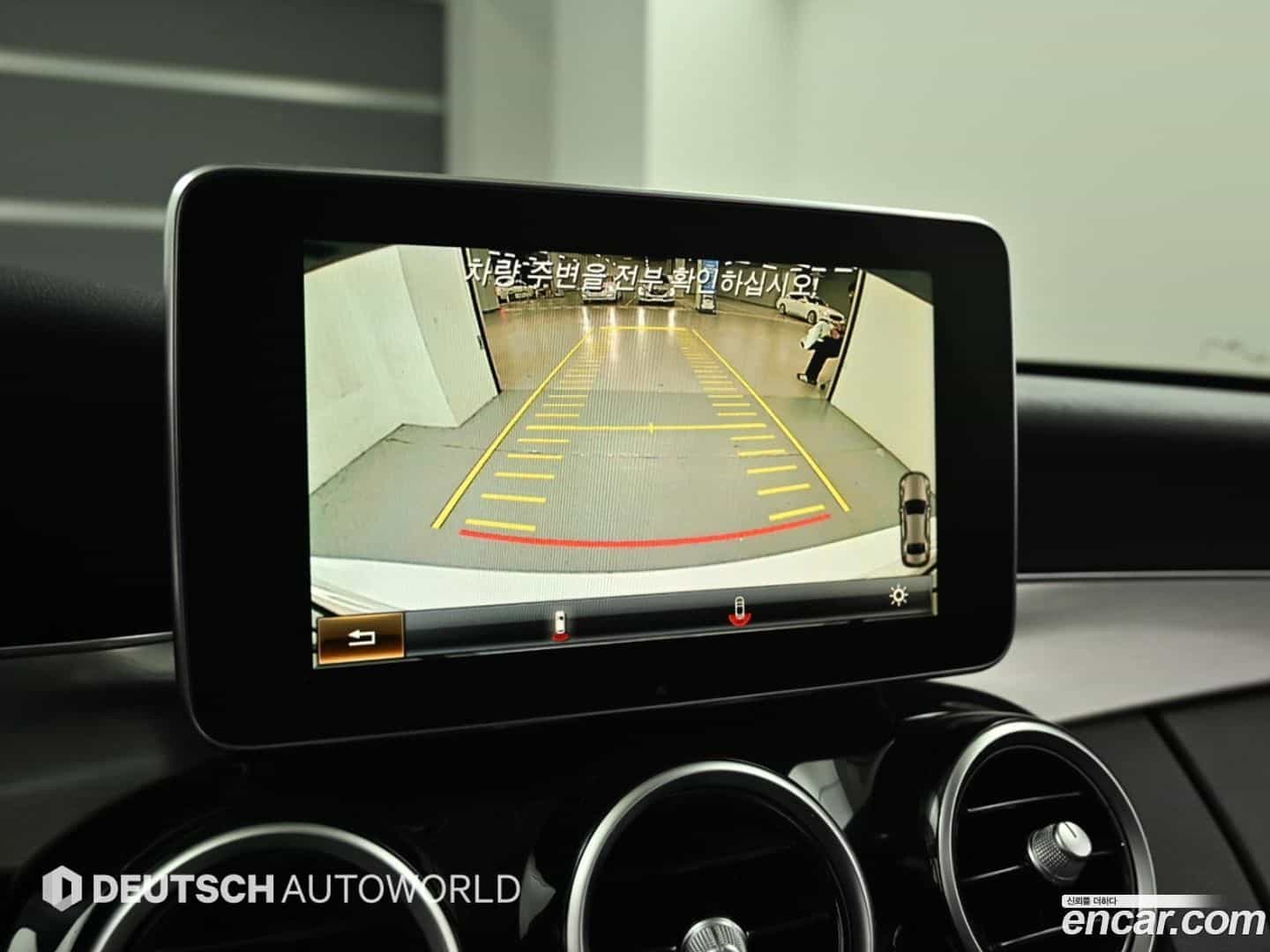 C-Class Mercedes-Benz 2015.9-OPTION-019