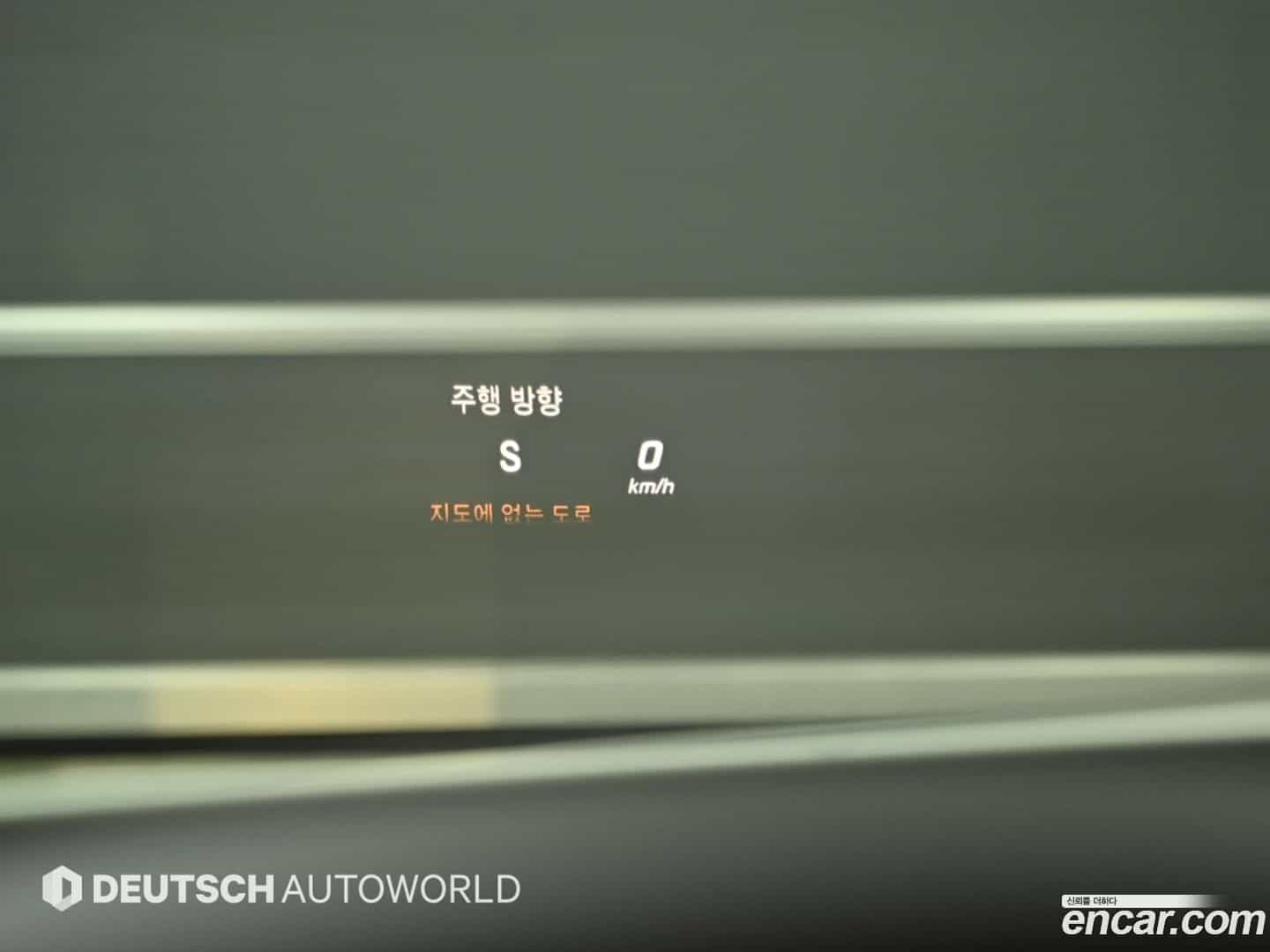 C-Class Mercedes-Benz 2015.9-OPTION-021