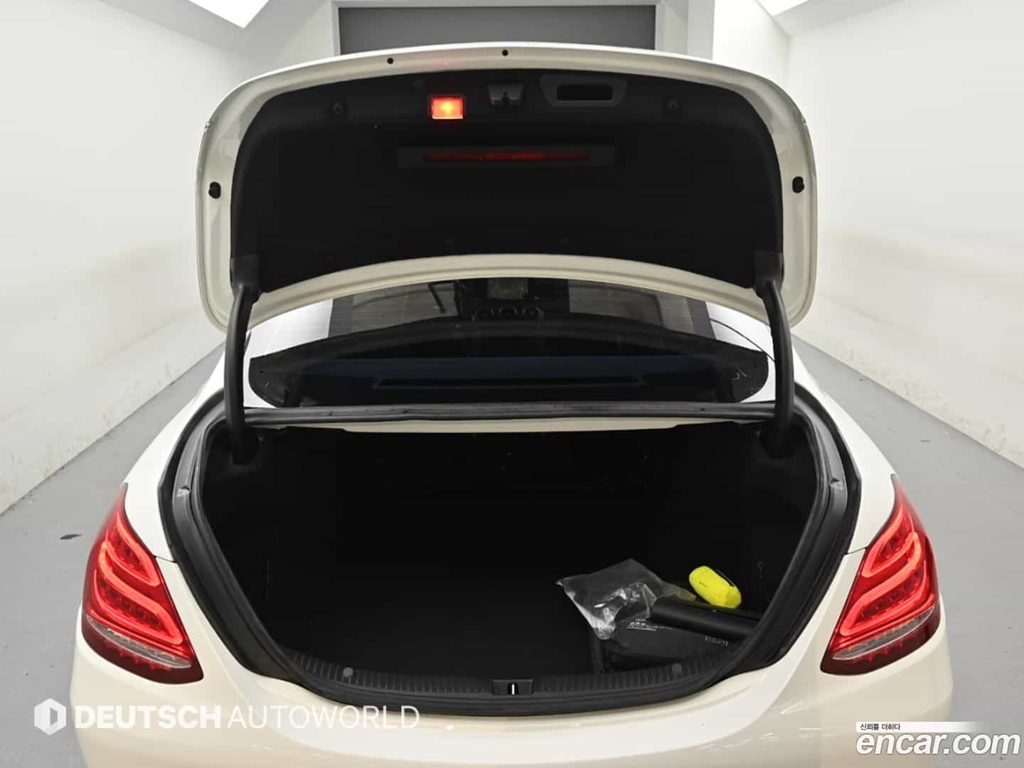 C-Class Mercedes-Benz 2015.9-OPTION-023