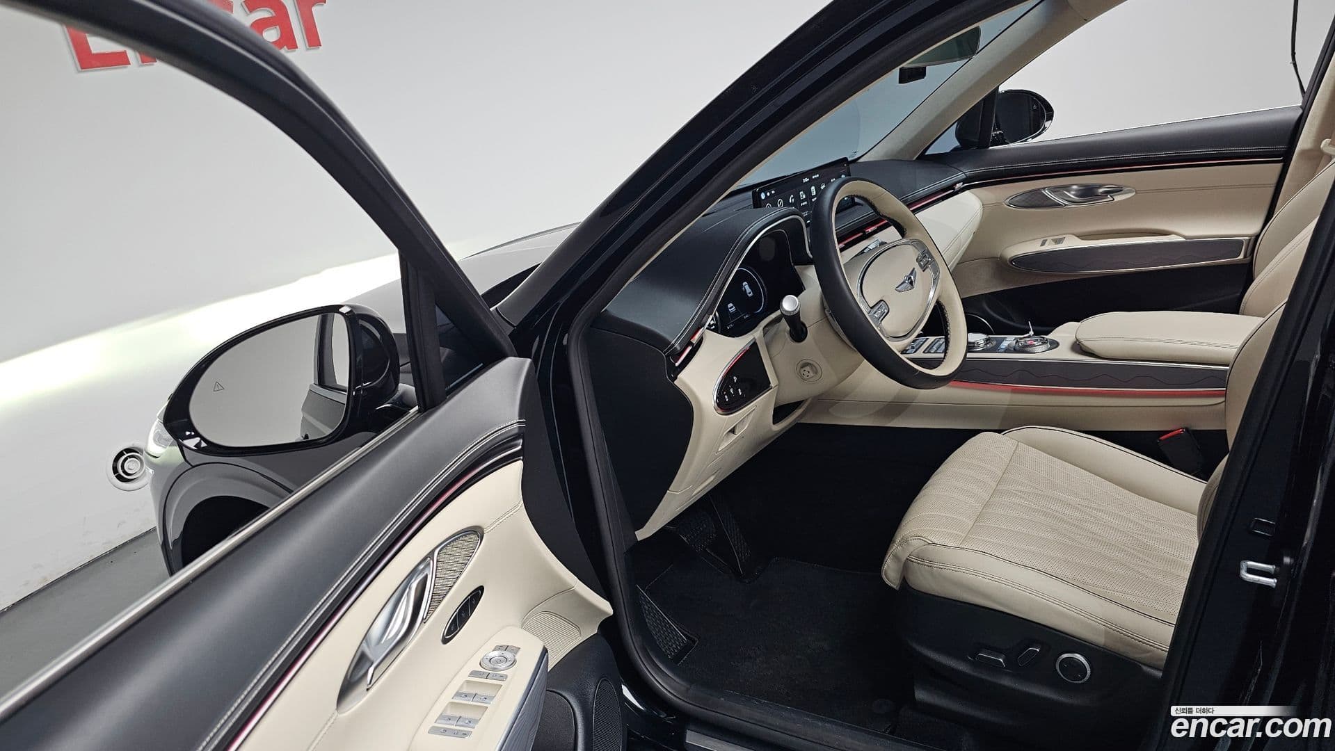 Main__Slider__Photo:GV70 Genesis 2023.5-9