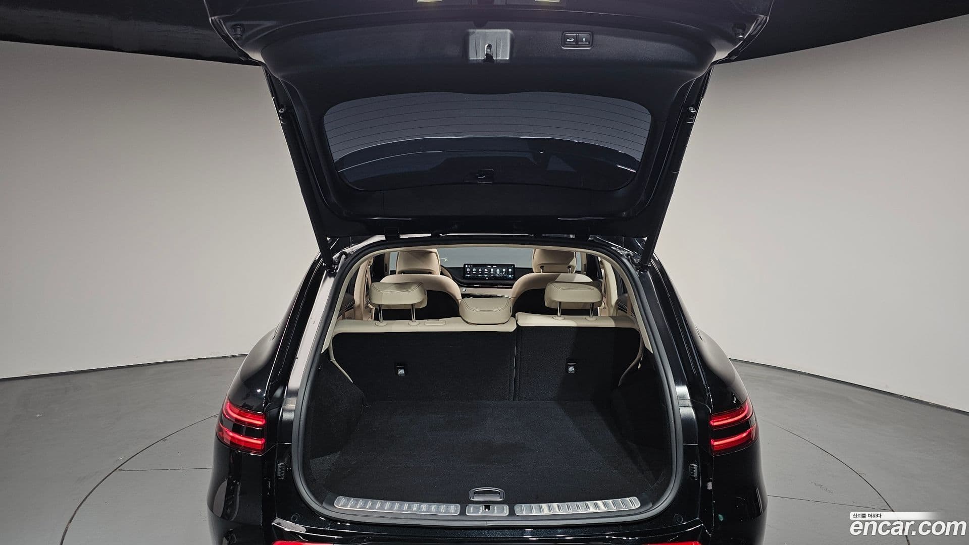 Main__Slider__Photo:GV70 Genesis 2023.5-19