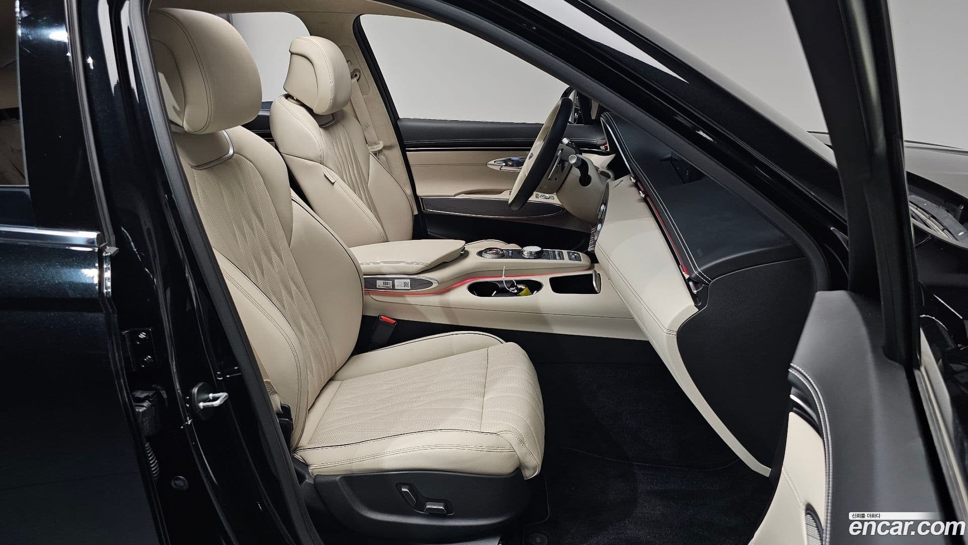 Main__Slider__Photo:GV70 Genesis 2023.5-25