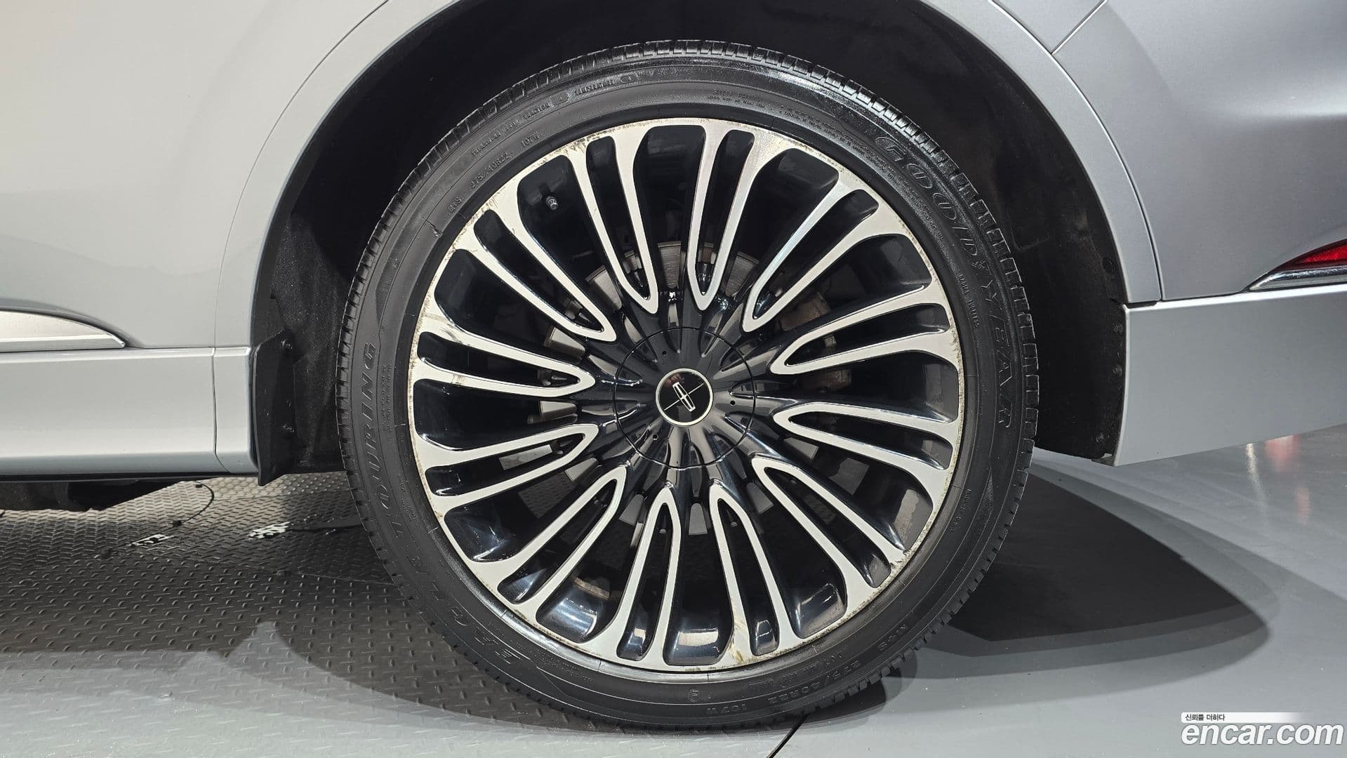 Main__Slider__Photo:Aviator Lincoln 2021.4-20