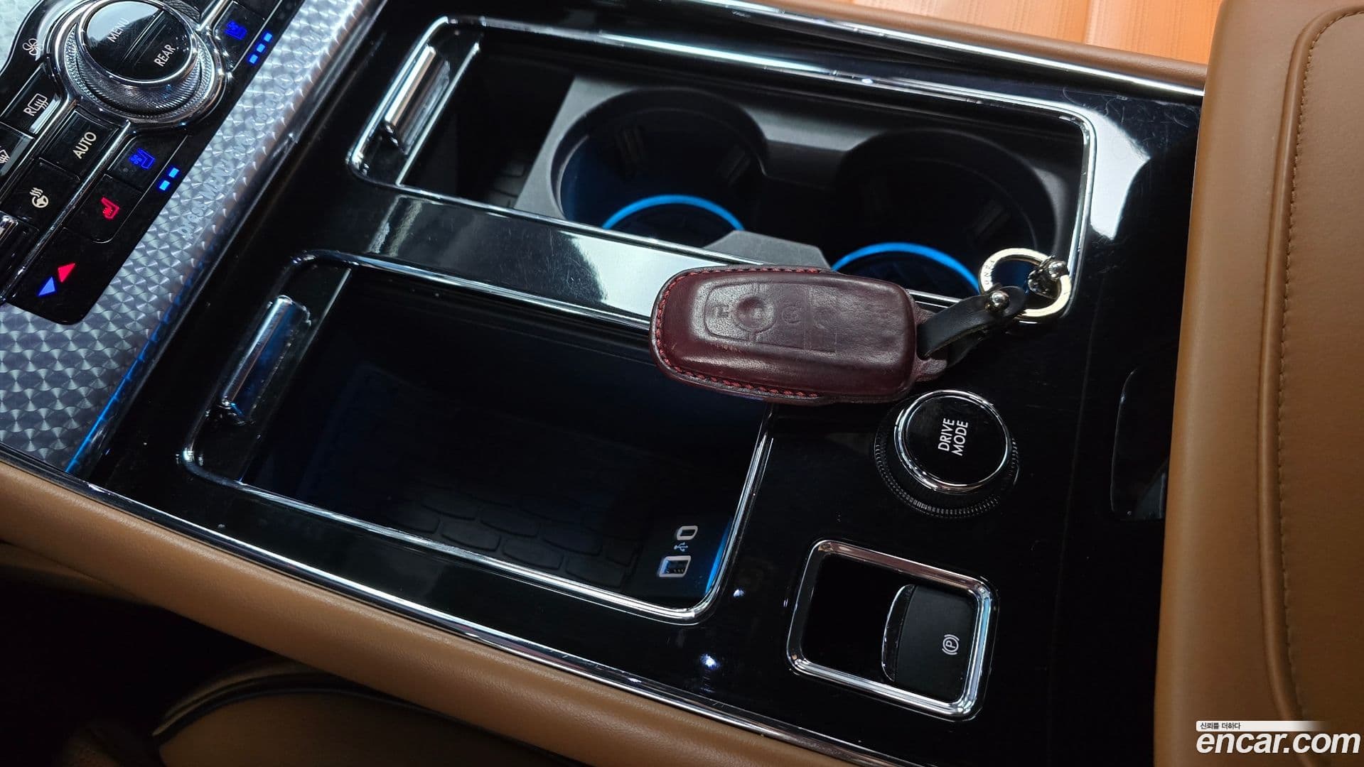 Main__Slider__Photo:Aviator Lincoln 2021.4-32
