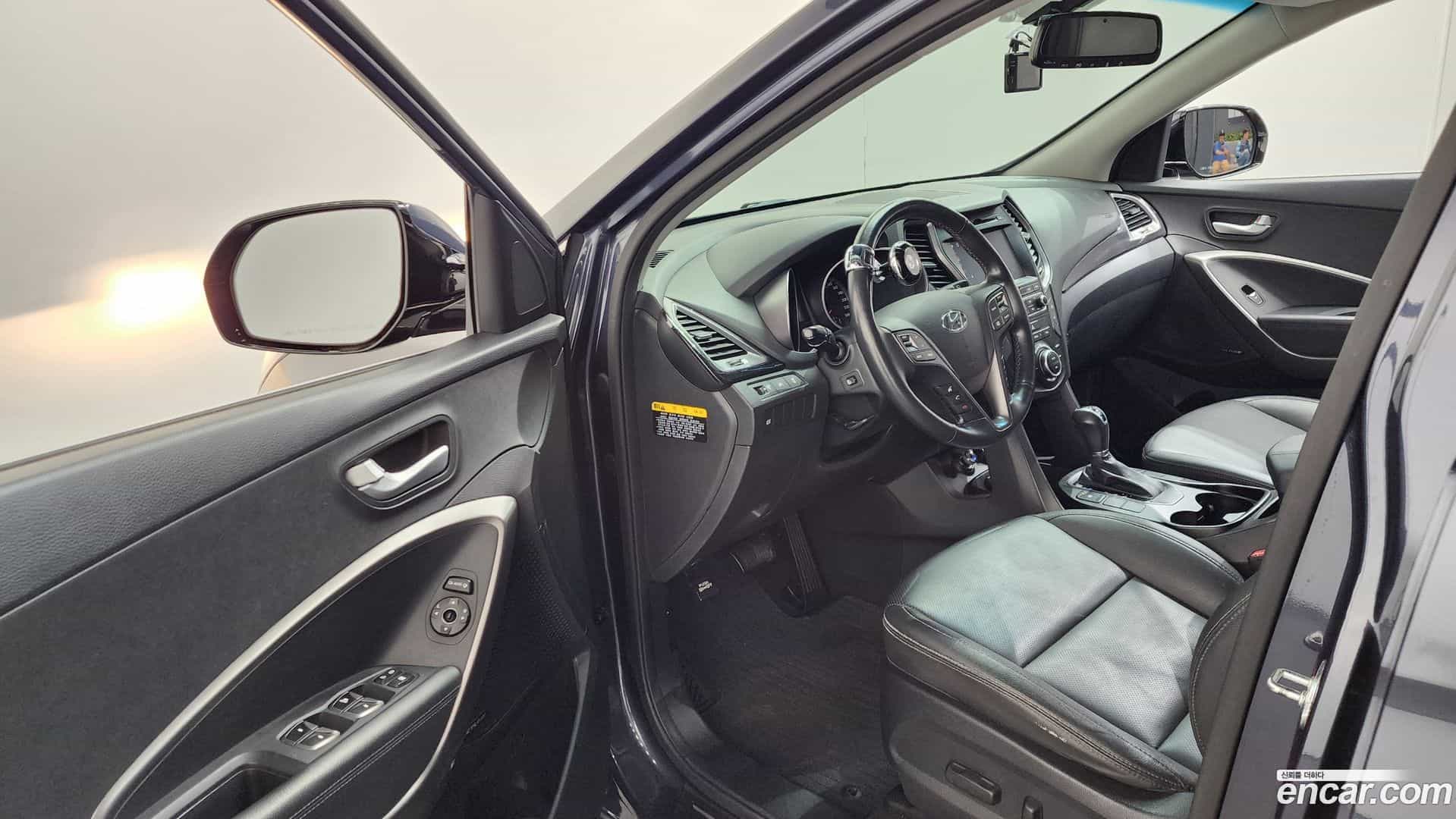 Santafe Hyundai 2014.9-INNER-010