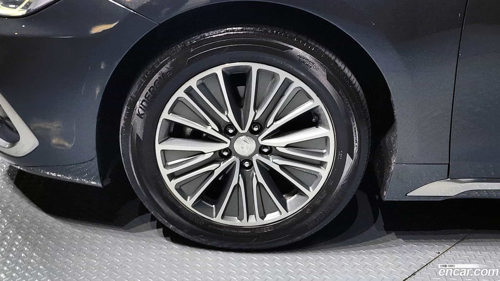 Grandeur Hyundai 2017.9-OUTER-005