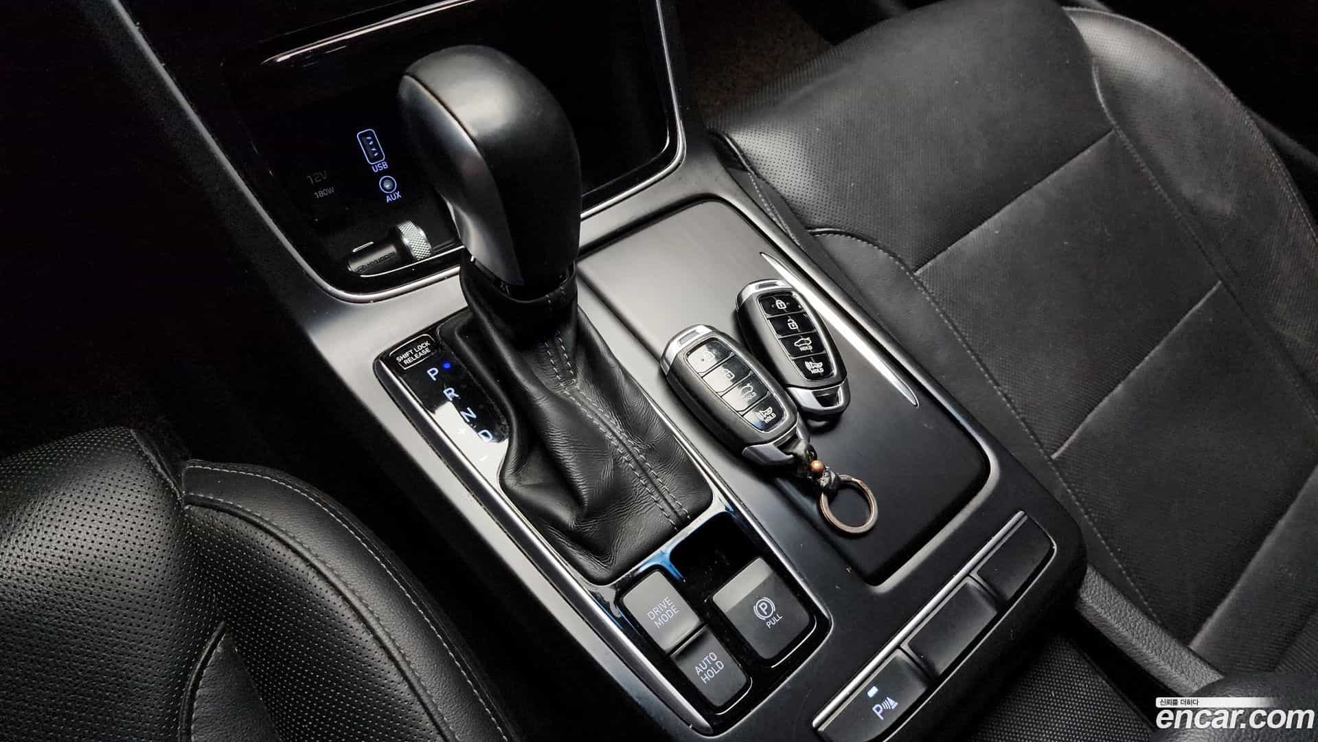 Grandeur Hyundai 2017.9-INNER-009