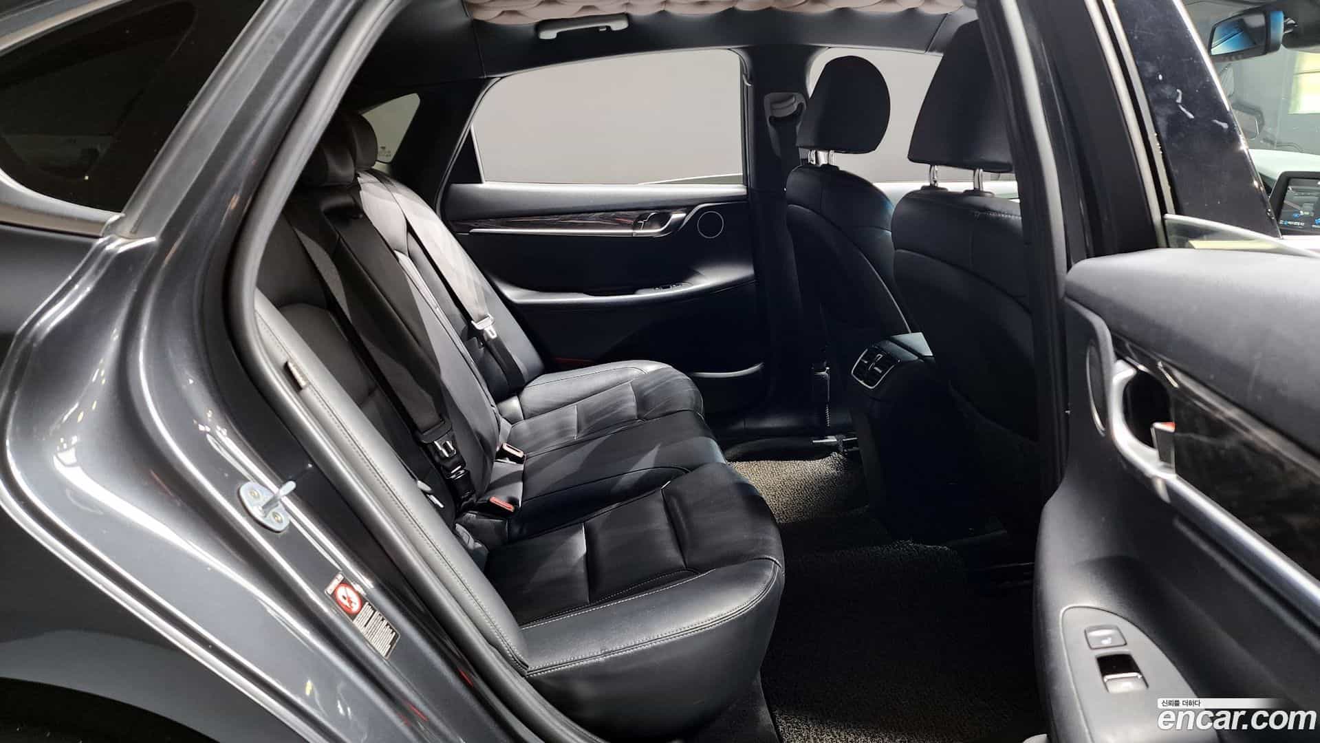 Grandeur Hyundai 2017.9-OPTION-015