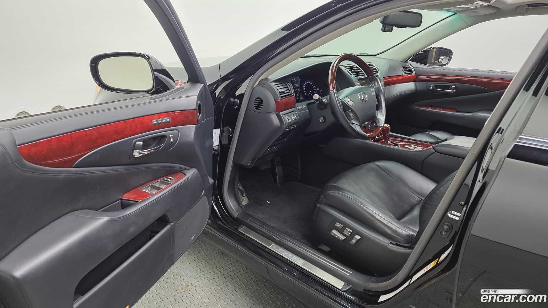 LS Lexus 2009.11-INNER-010