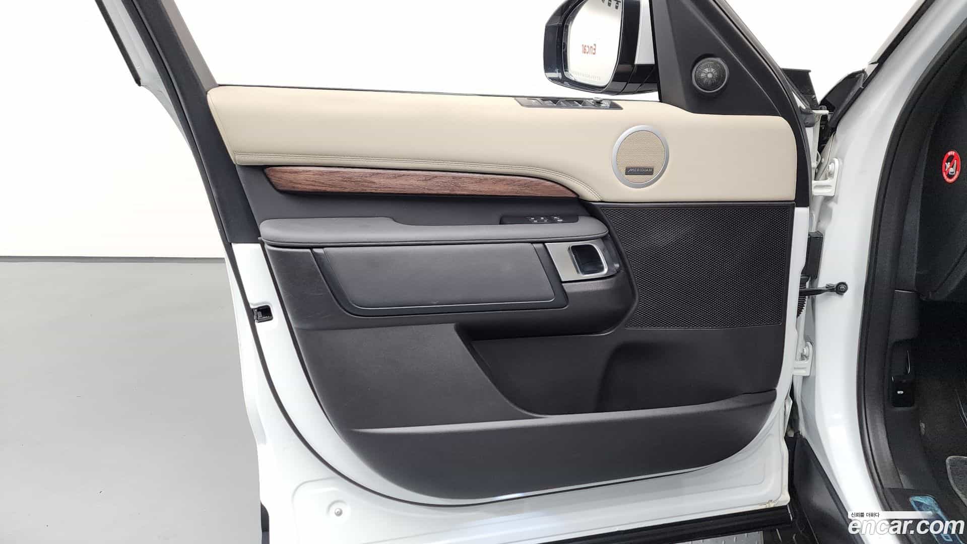 Discovery Land Rover 2017.11-INNER-034