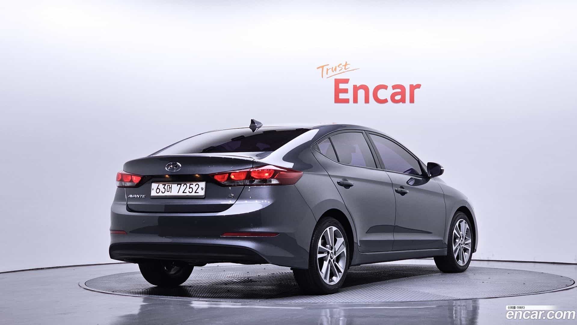 AVANTE Hyundai 2017.5-OUTER-002