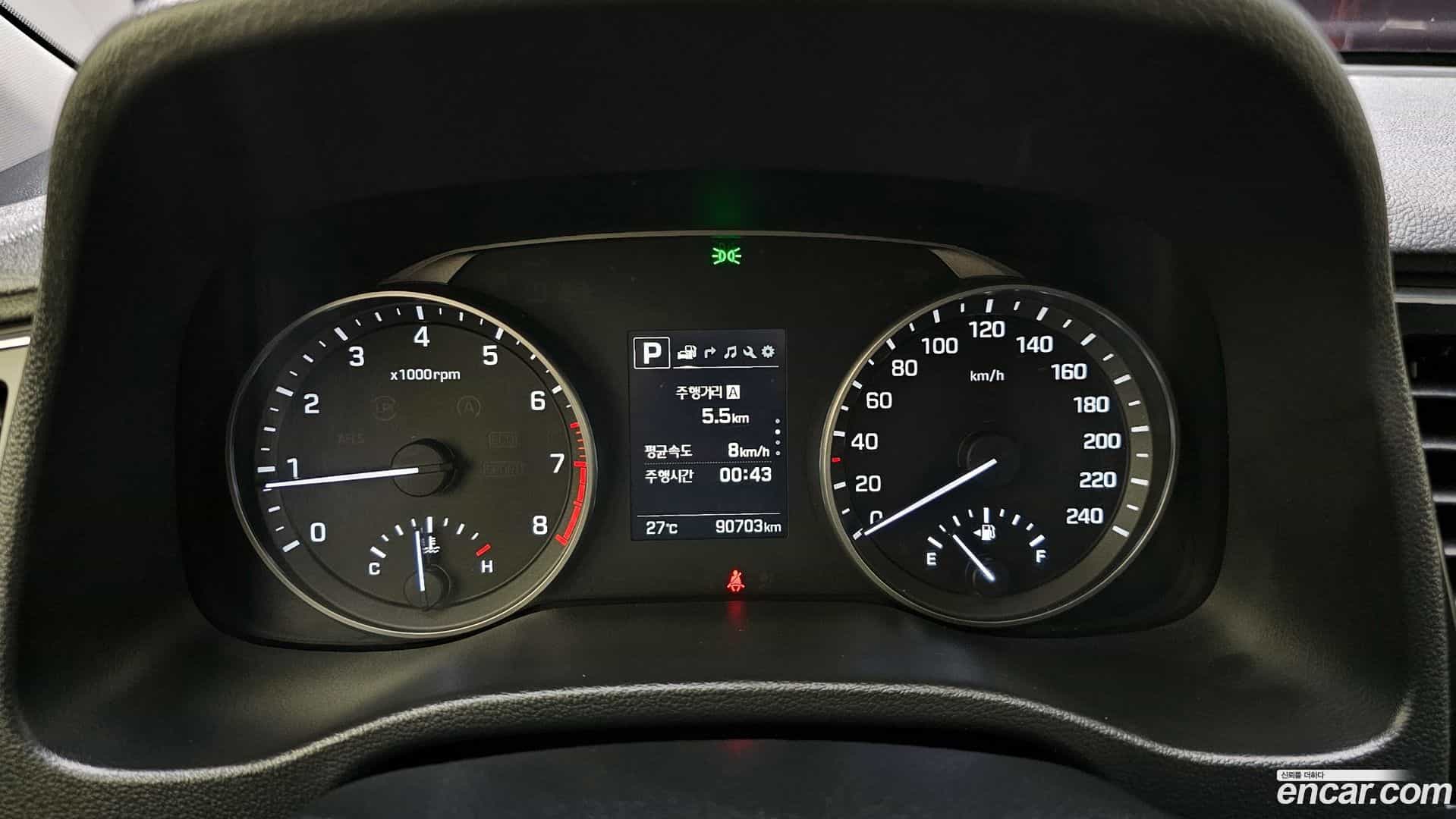 AVANTE Hyundai 2017.5-INNER-008