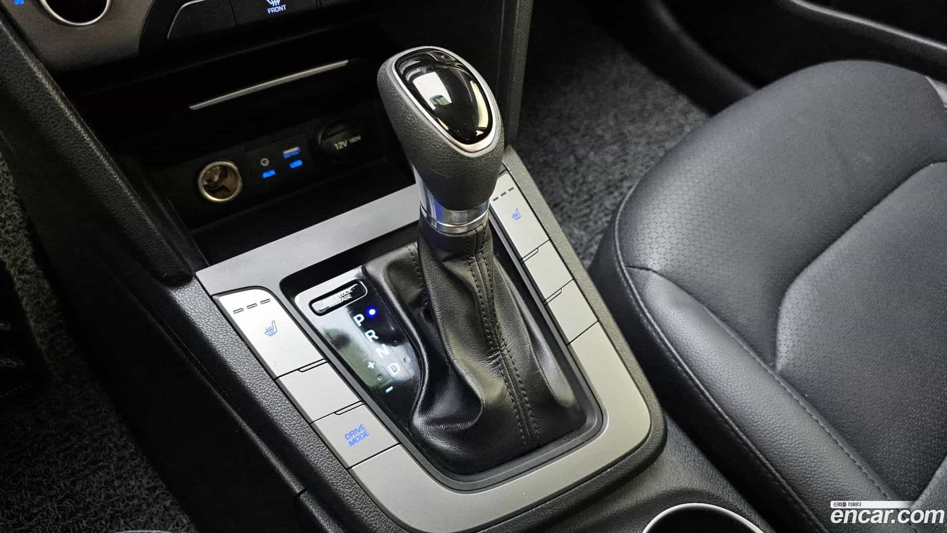 AVANTE Hyundai 2017.5-INNER-009