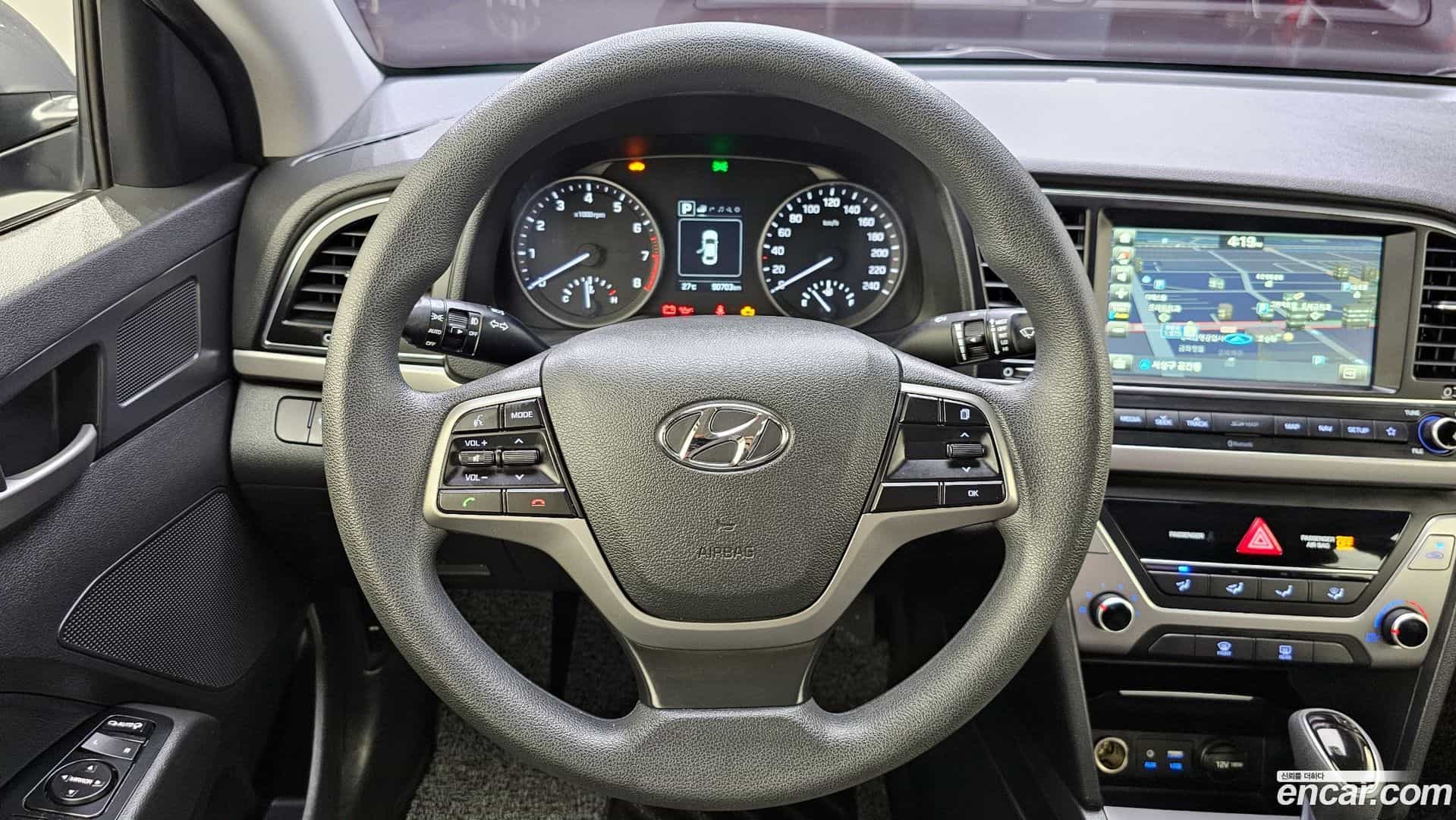 AVANTE Hyundai 2017.5-OPTION-017