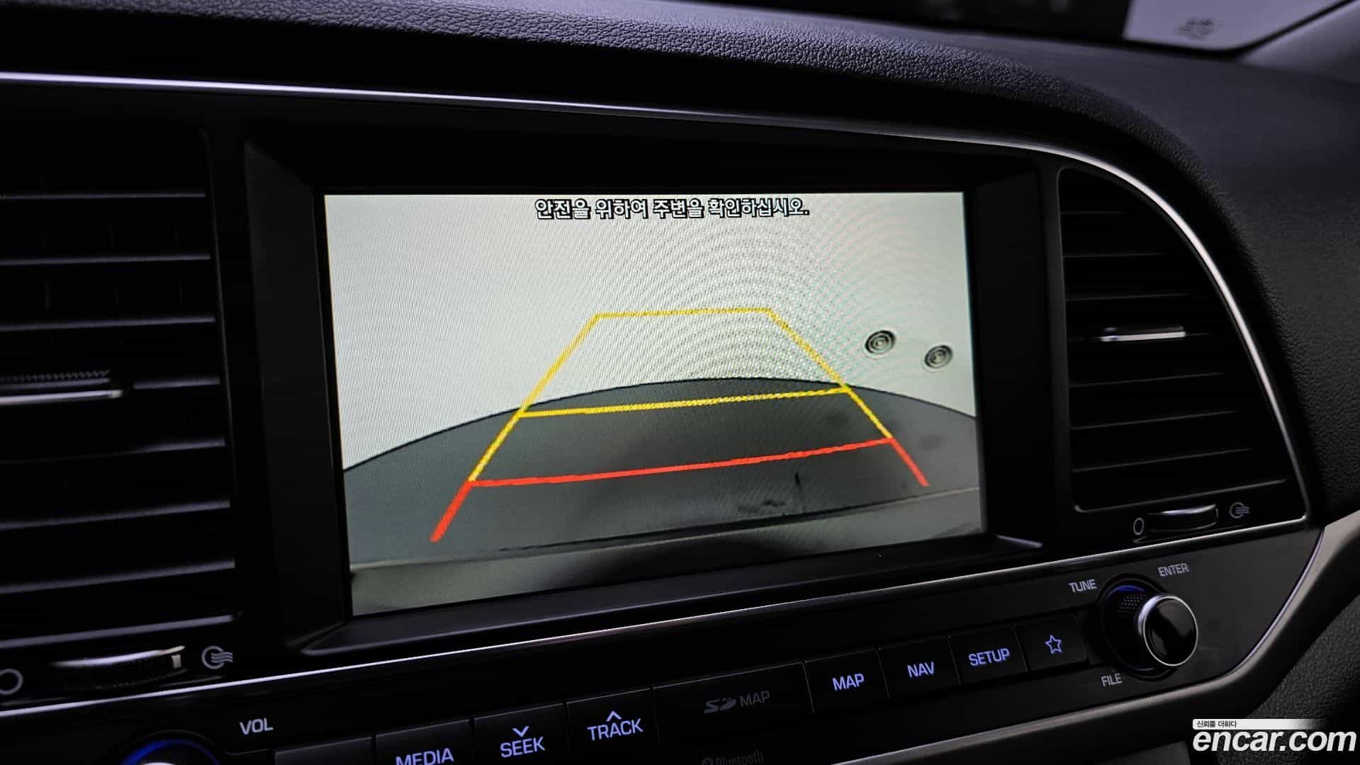 AVANTE Hyundai 2017.5-OPTION-019