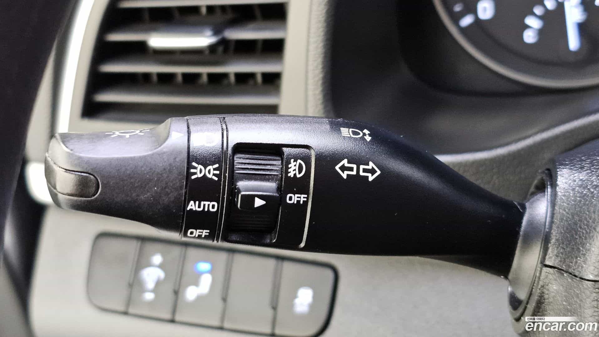AVANTE Hyundai 2017.5-OPTION-022