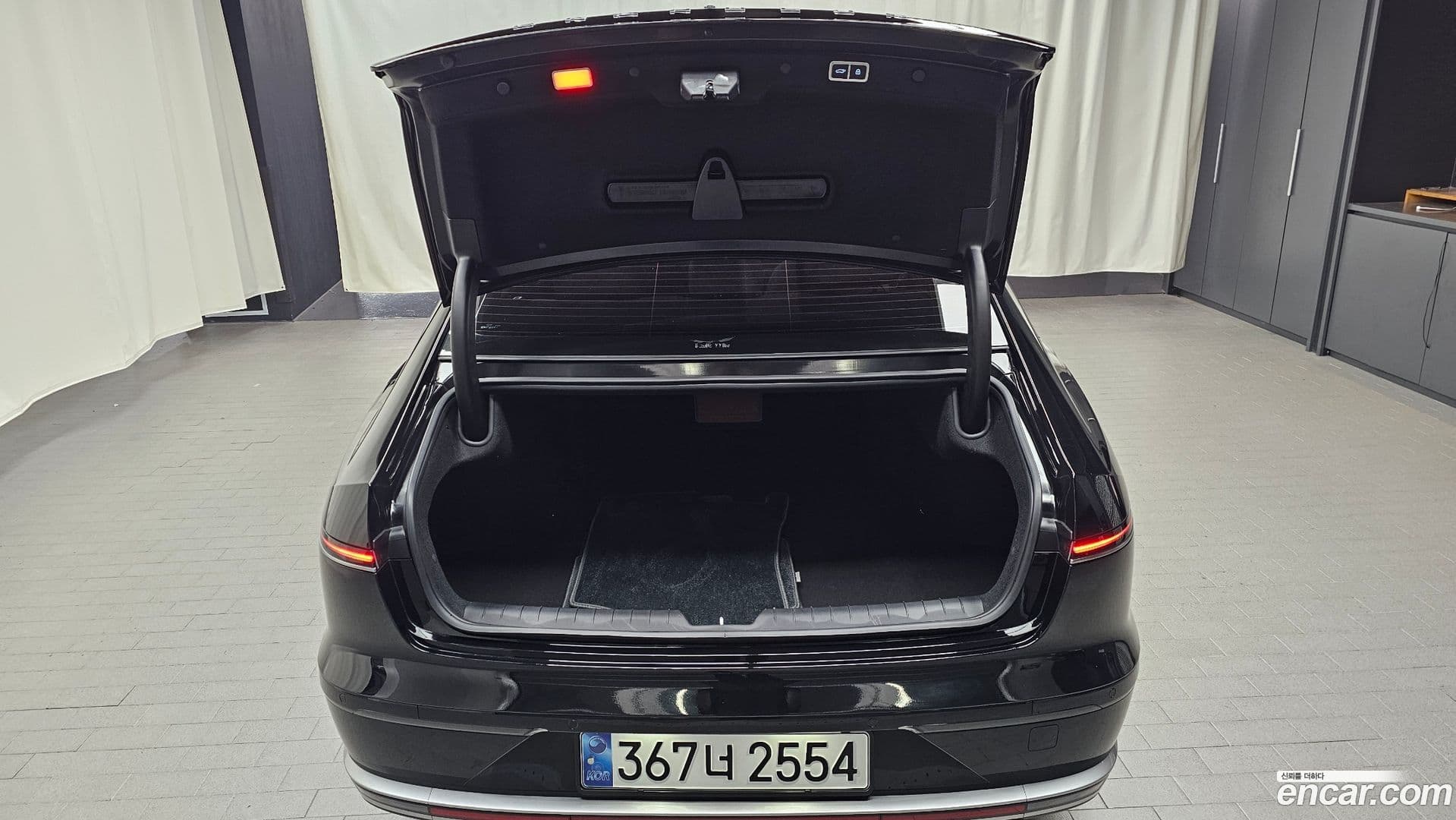 Main__Slider__Photo:Grandeur Hyundai 2024.11-15
