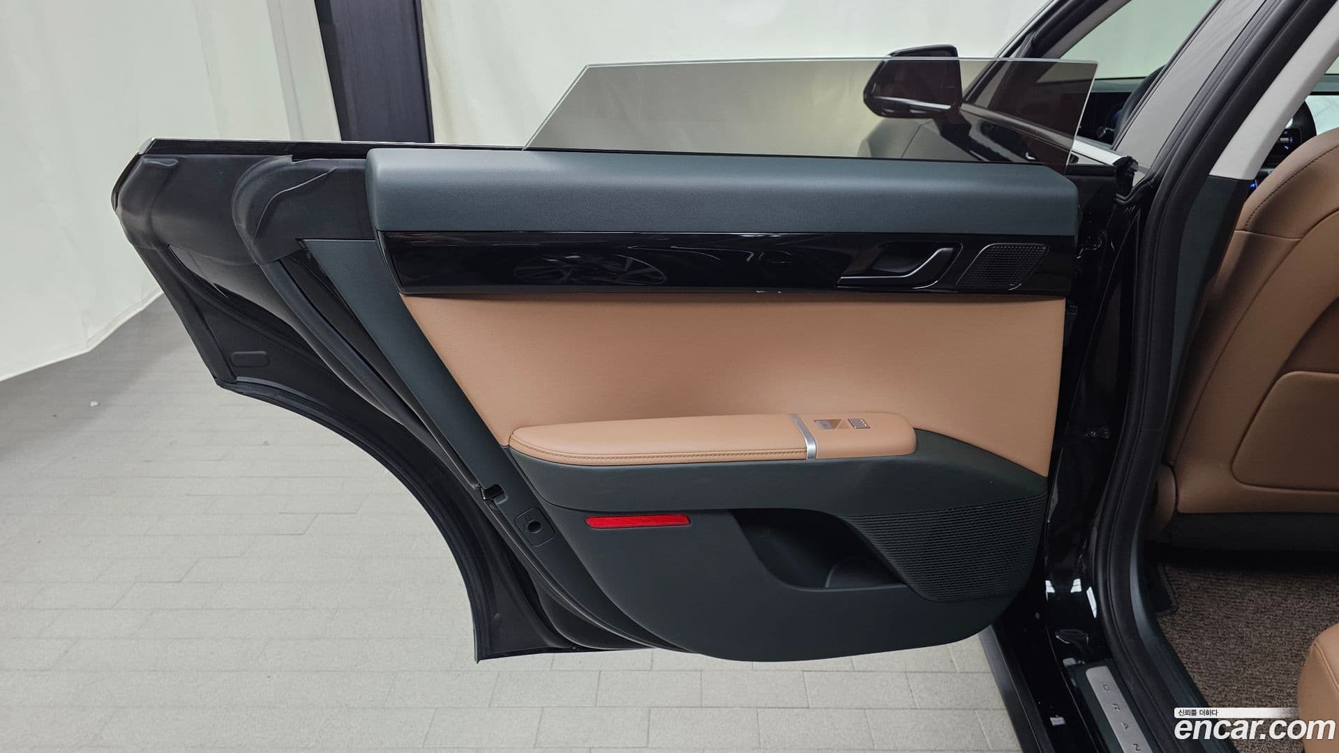 Main__Slider__Photo:Grandeur Hyundai 2024.11-24