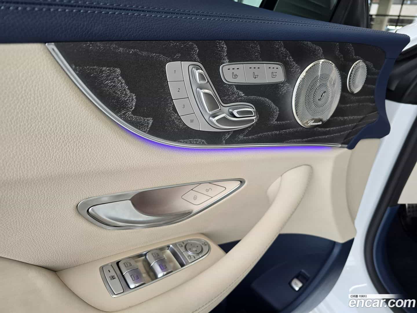 E-Class Mercedes-Benz 2022.10-INNER-010