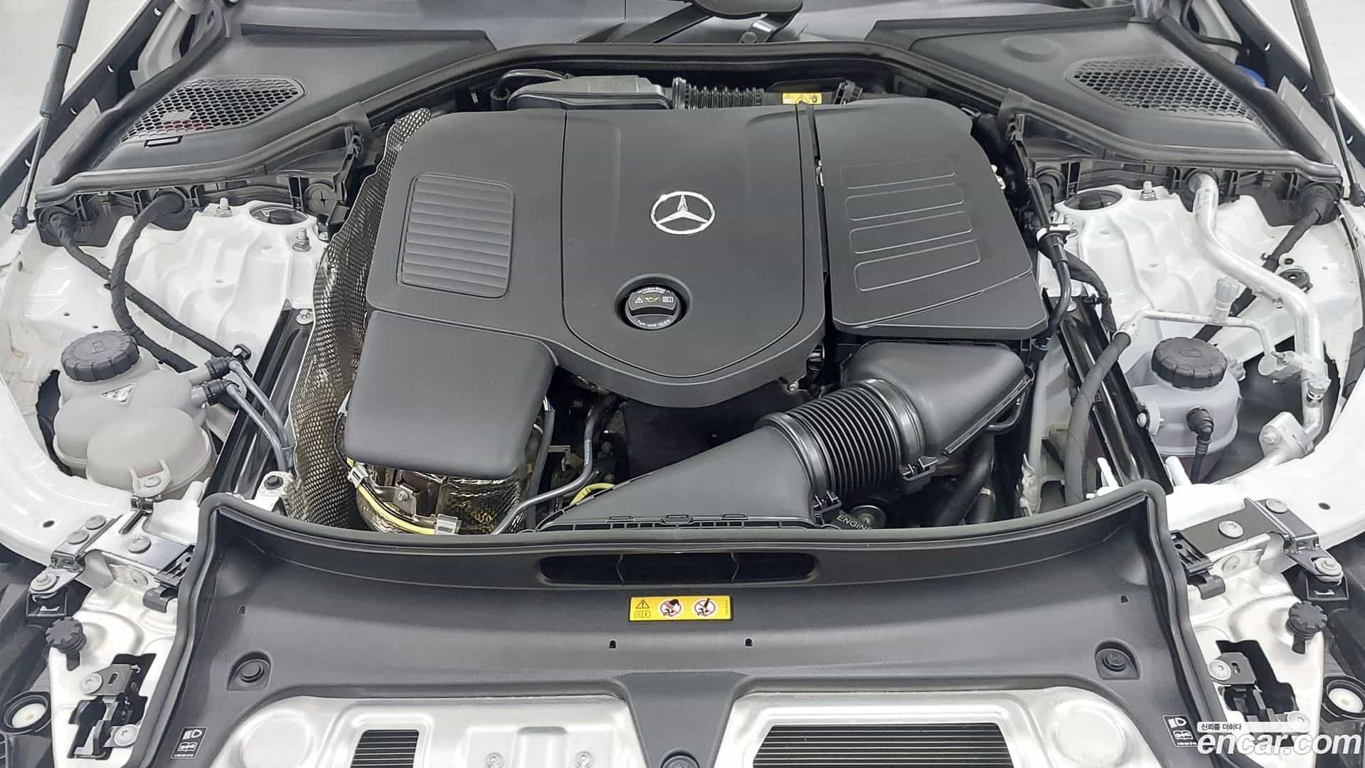 E-Class Mercedes-Benz 2025.8-OUTER-006