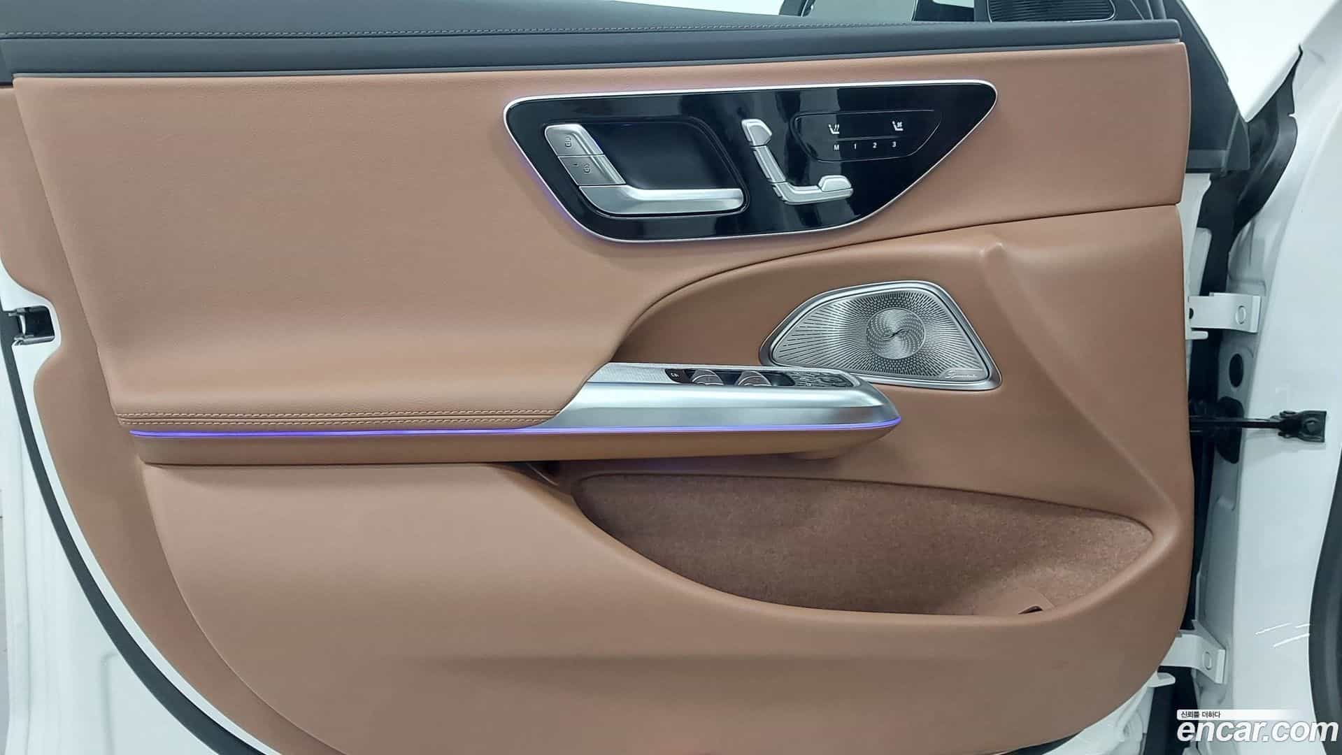 E-Class Mercedes-Benz 2025.8-OPTION-019
