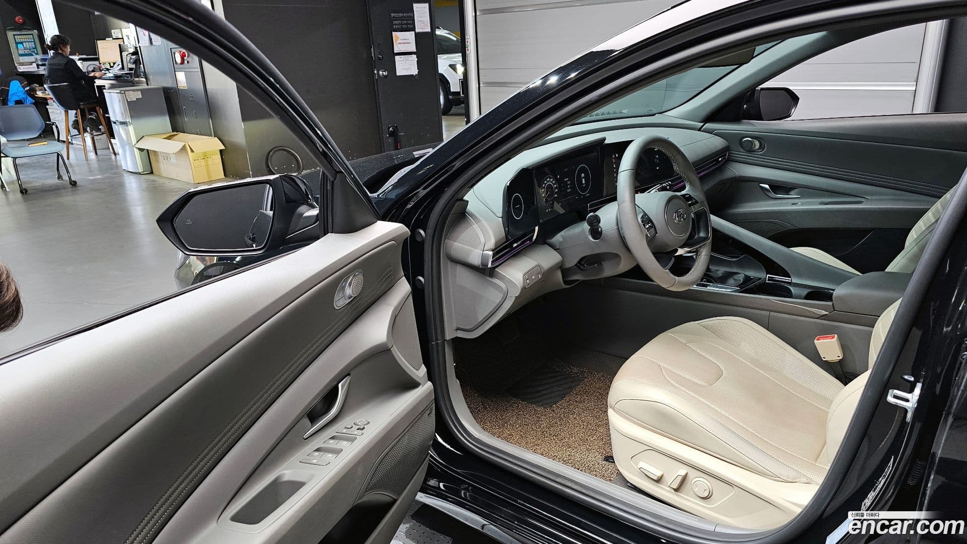 Main__Slider__Photo:AVANTE Hyundai 2022.11-9