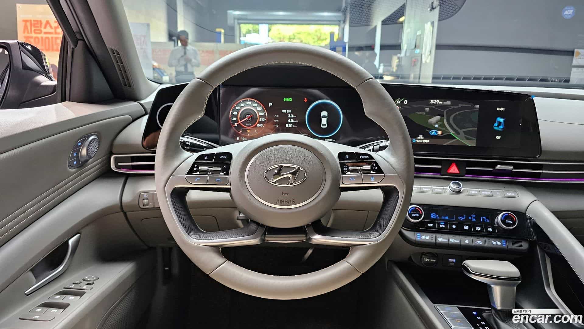 AVANTE Hyundai 2022.11-OPTION-017