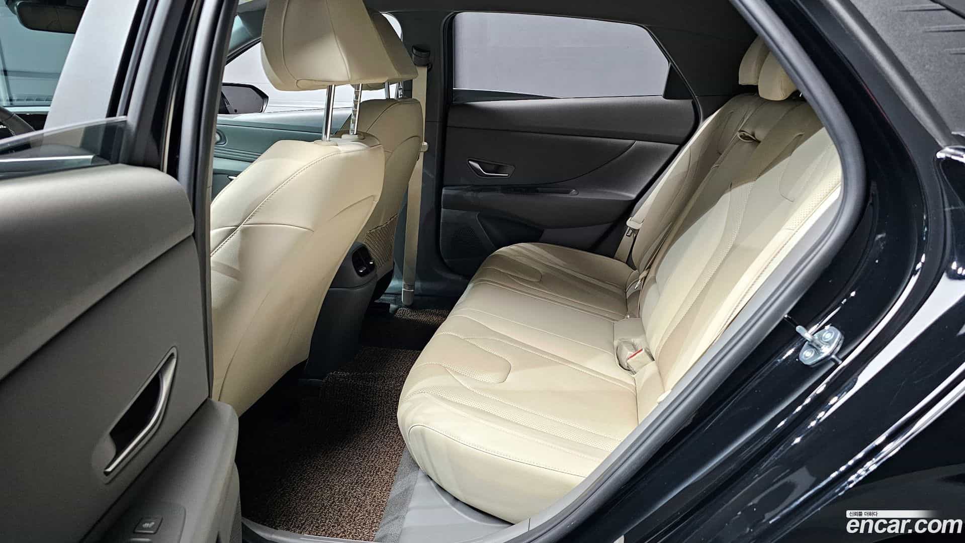 AVANTE Hyundai 2022.11-INNER-036