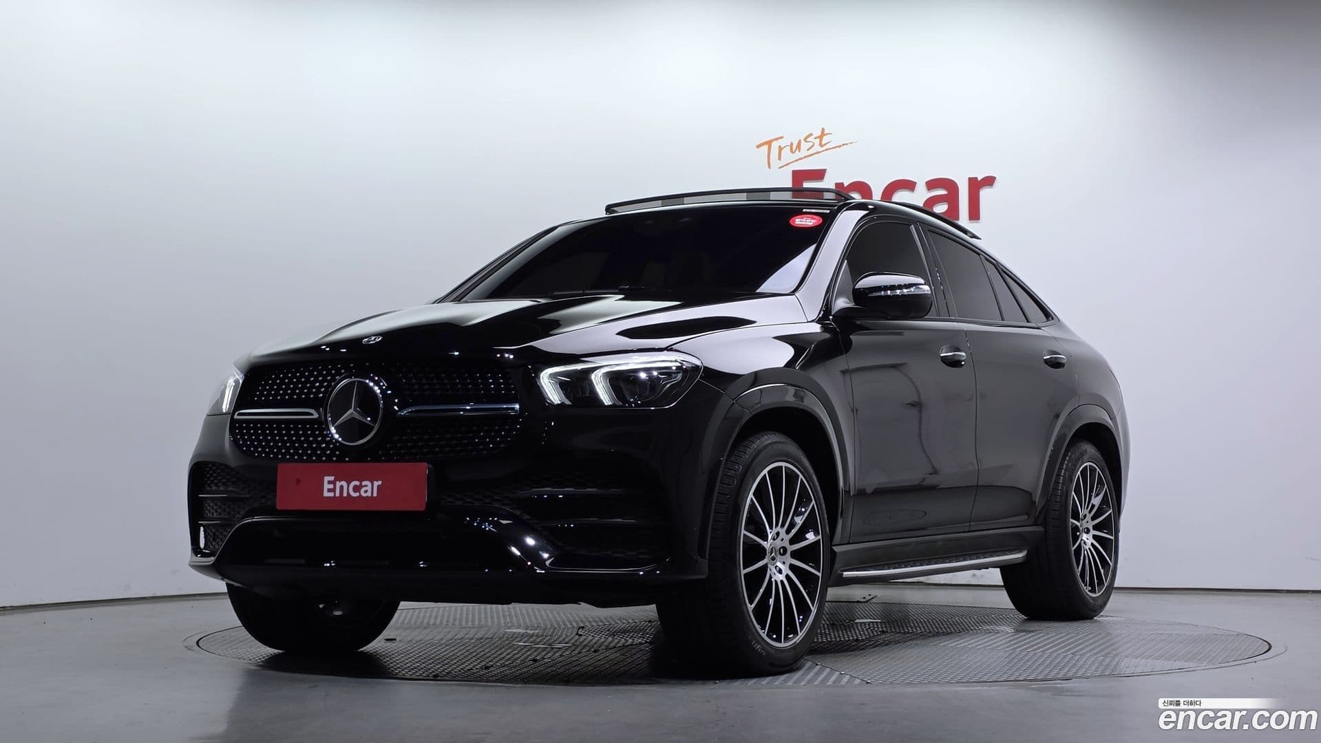Main__Slider__Photo:GLE-Class Mercedes-Benz 2022.8-0