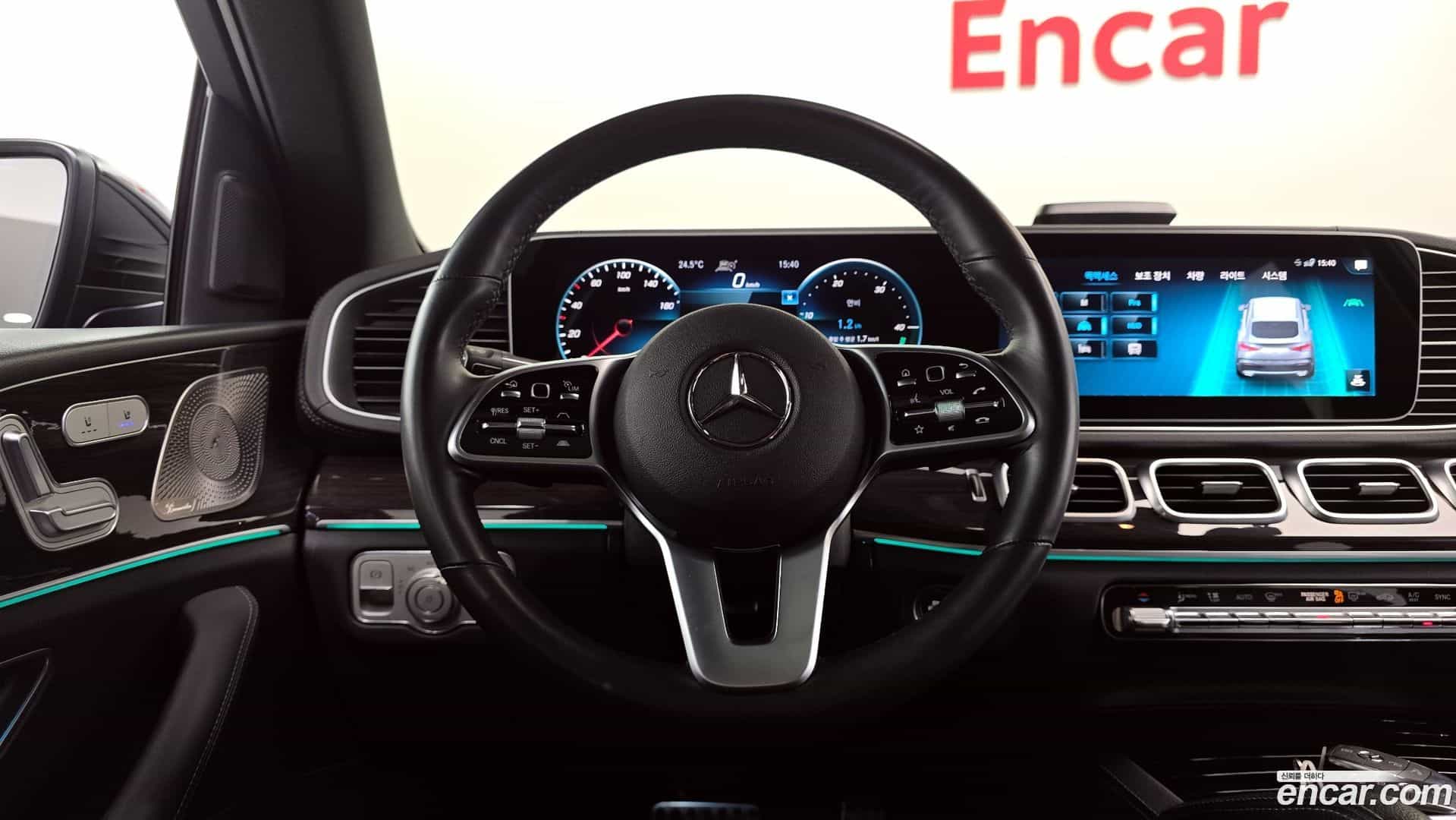 GLE-Class Mercedes-Benz 2022.8-OPTION-017