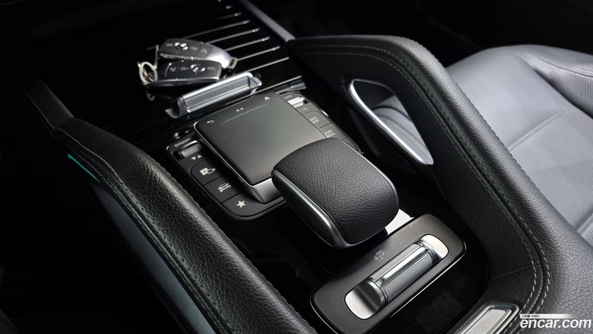 GLE-Class Mercedes-Benz 2022.8-OPTION-023