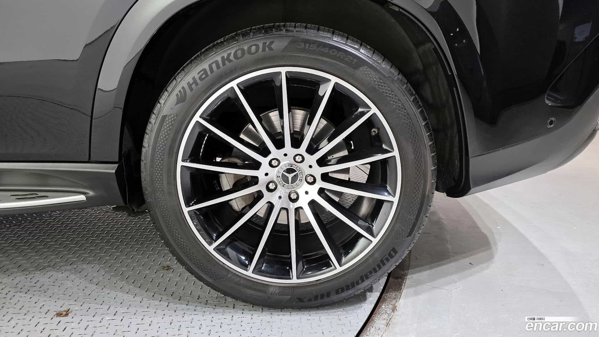 GLE-Class Mercedes-Benz 2022.8-OUTER-031