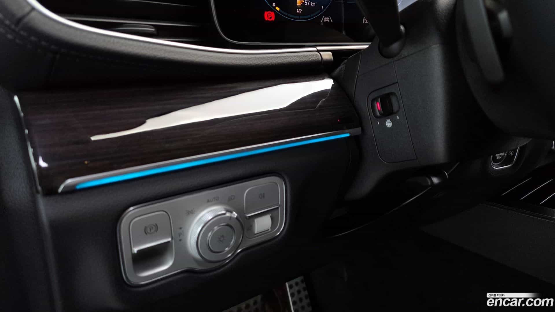 GLE-Class Mercedes-Benz 2022.8-OPTION-041