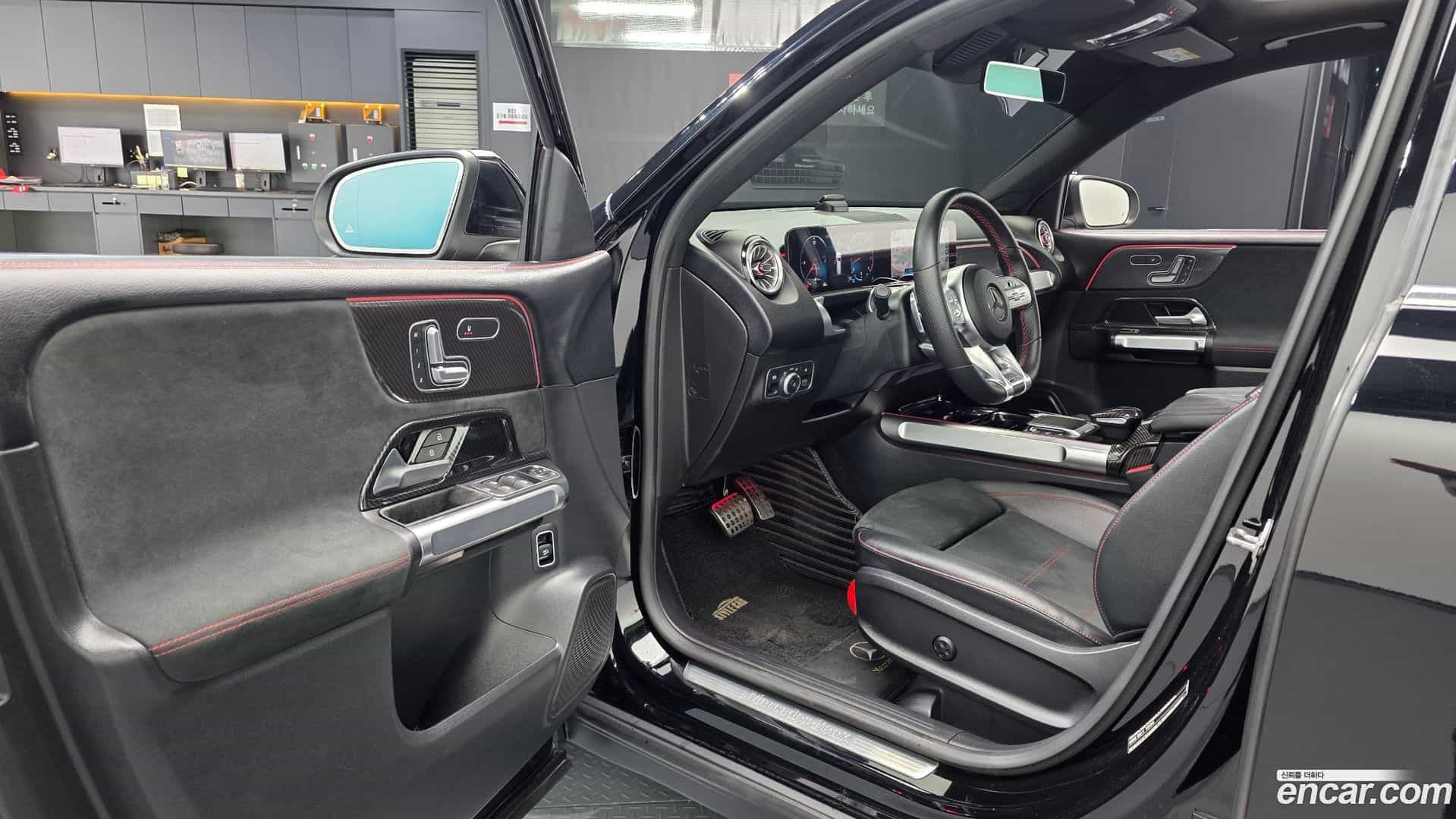 GLB-Class Mercedes-Benz 2021.7-INNER-010