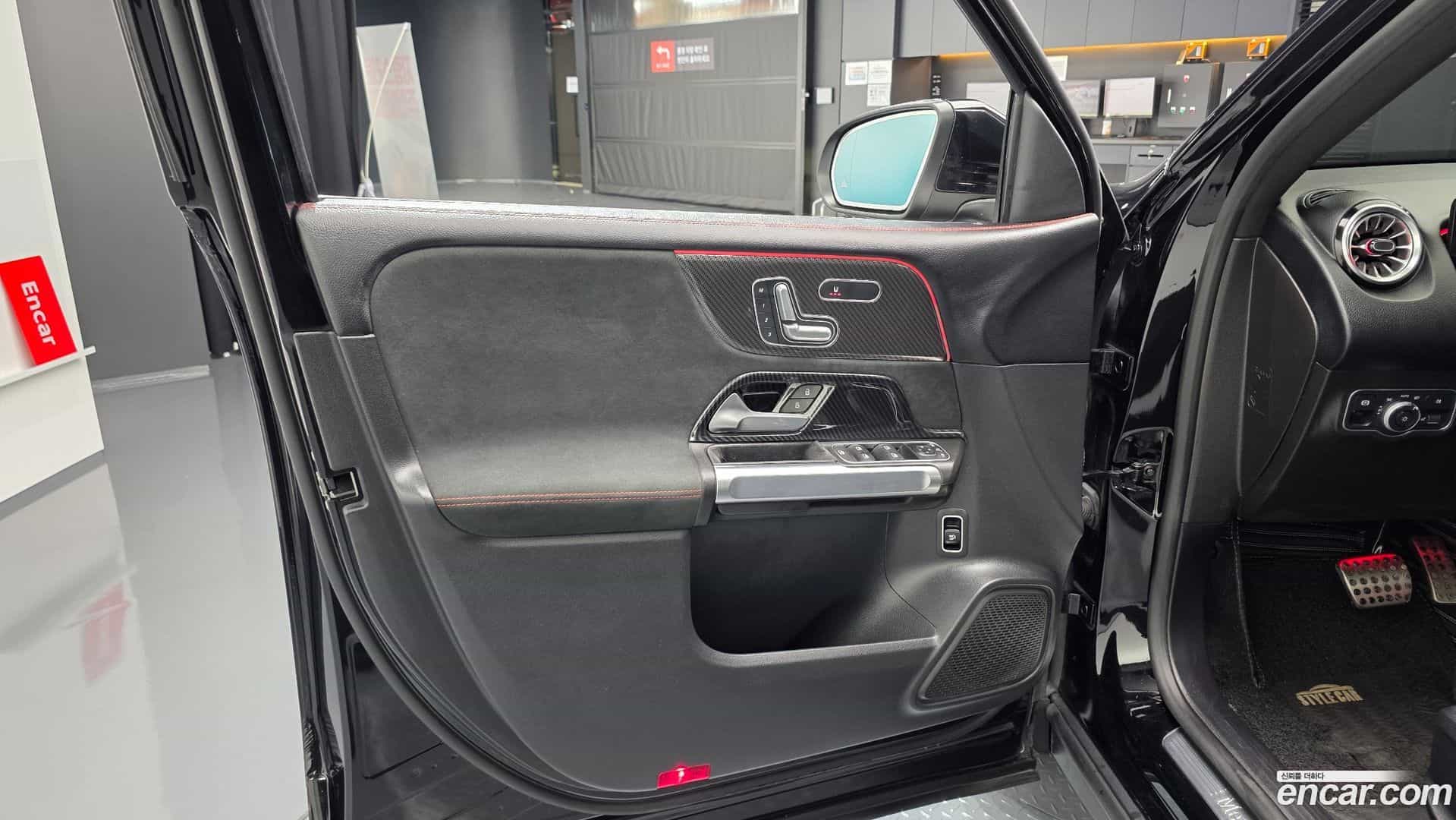 GLB-Class Mercedes-Benz 2021.7-INNER-034