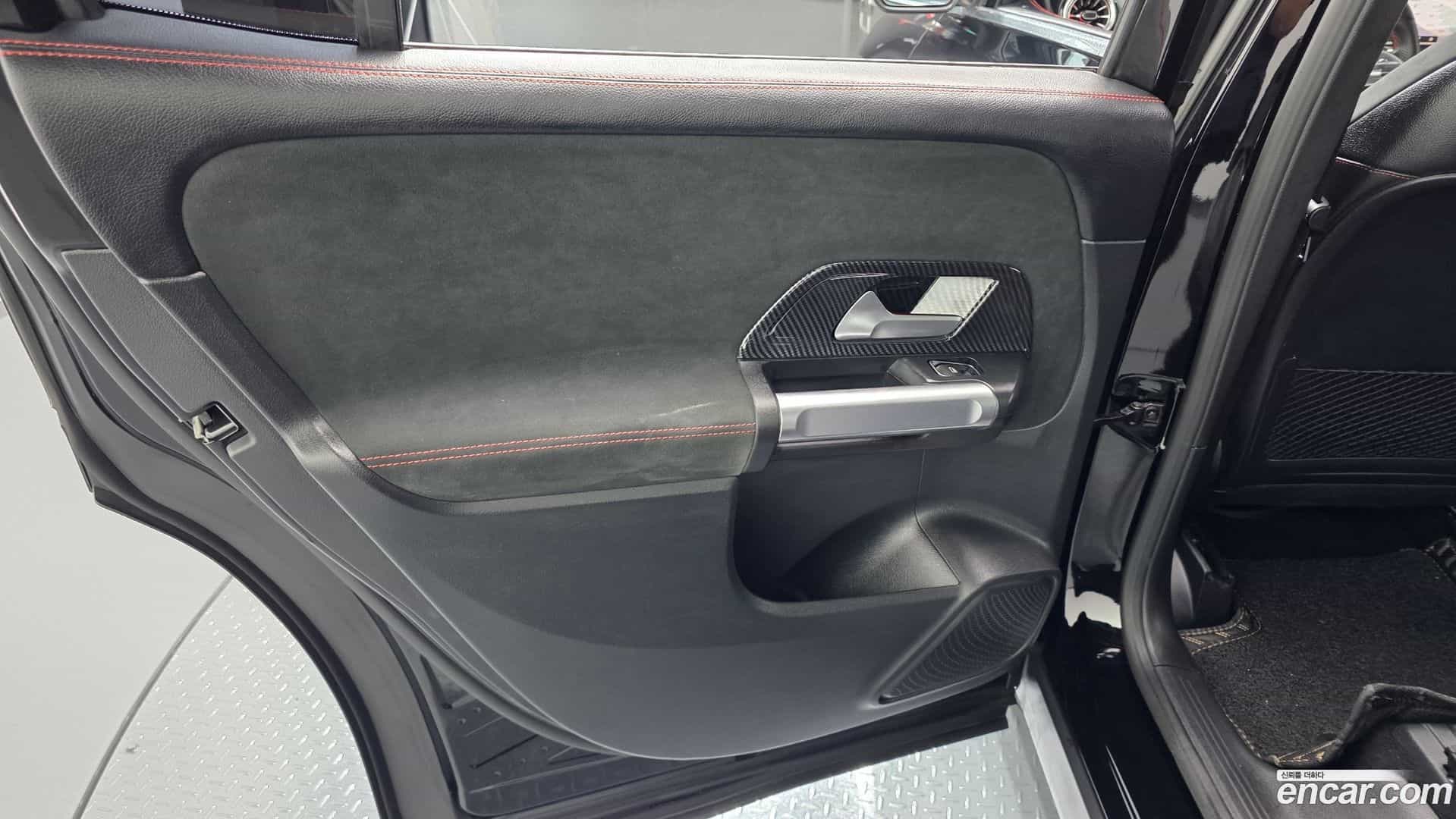 GLB-Class Mercedes-Benz 2021.7-INNER-035